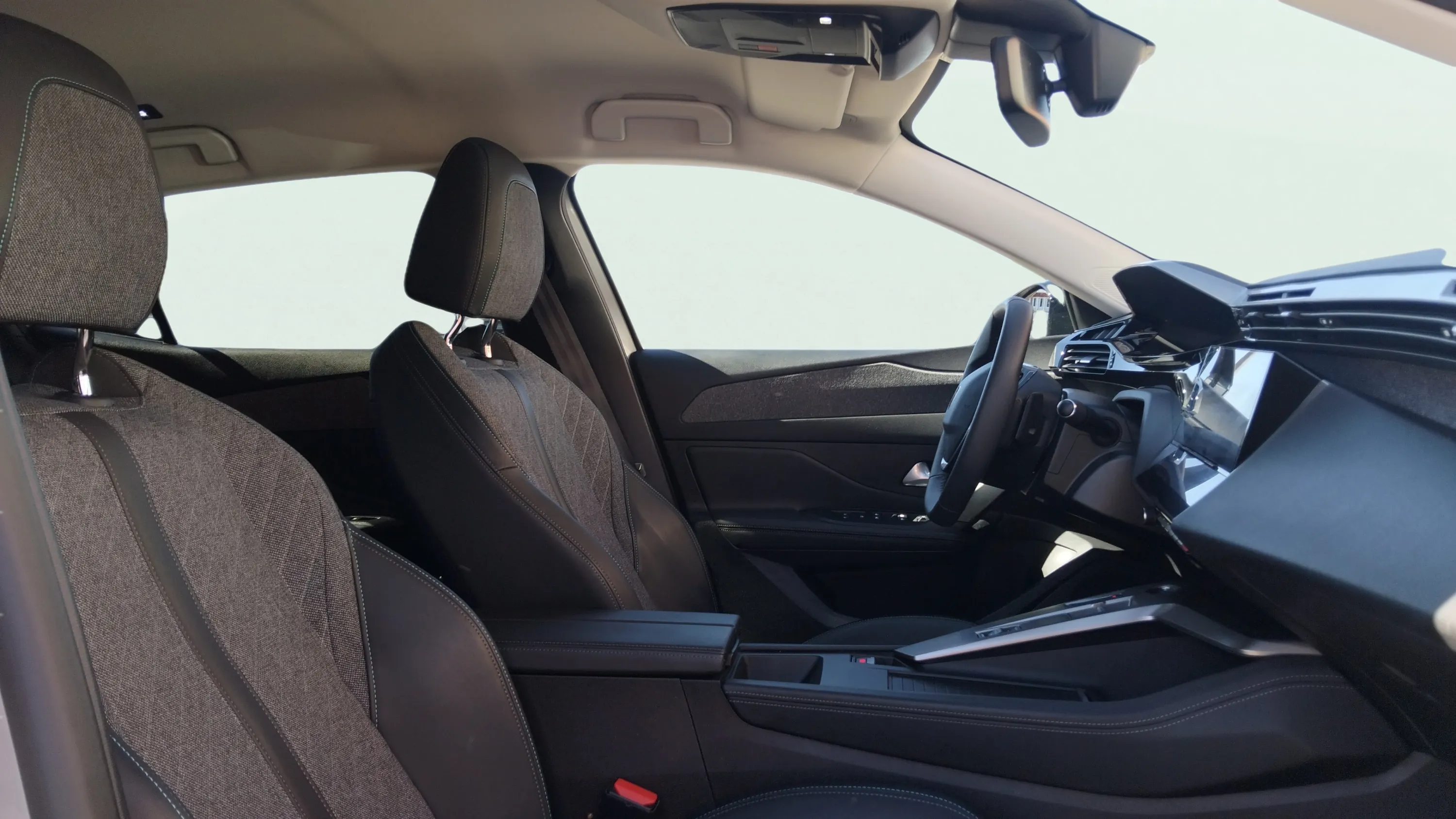 Peugeot 408 Allure PureTech 130 EAT8 - foto 11