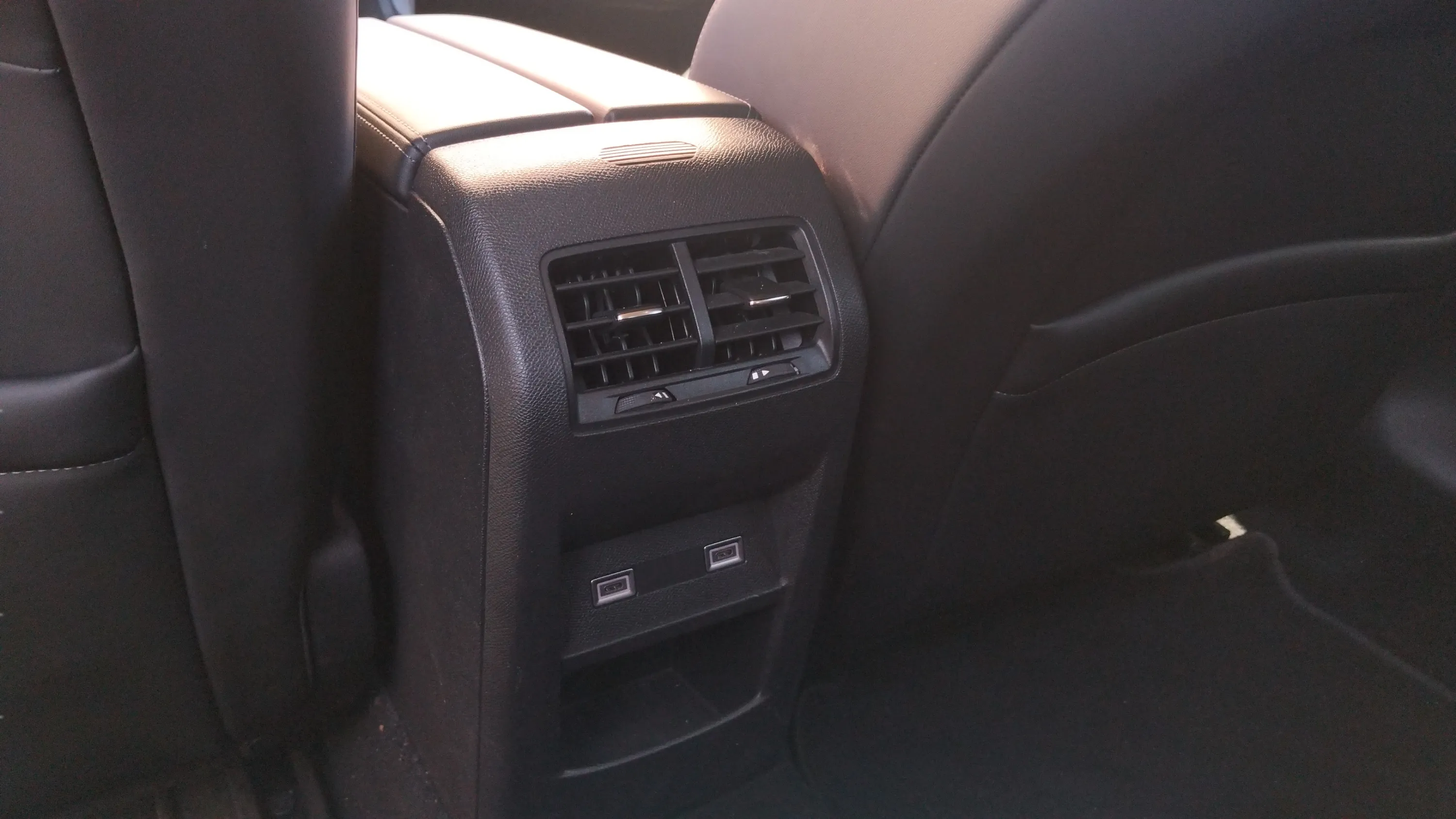 Peugeot 408 Allure PureTech 130 EAT8 - foto 20