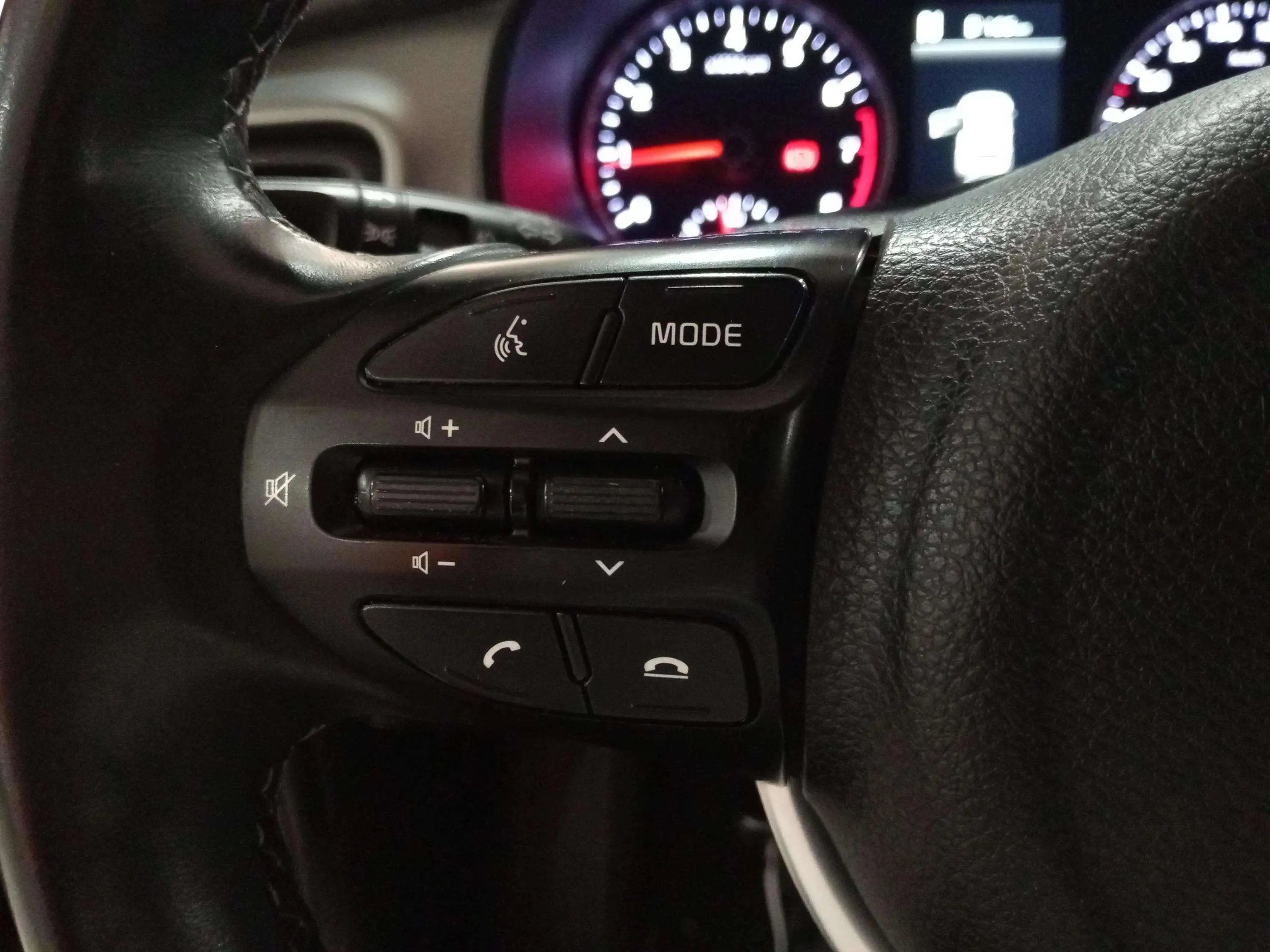 Kia Stonic 1.0 T-GDi MHEV iMT Concept - foto 19