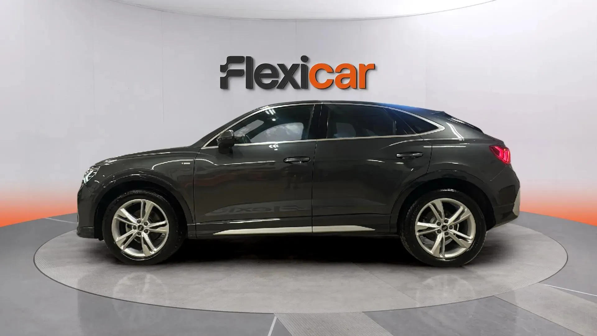 Audi Q3 S line 35 TDI S tronic - foto 4