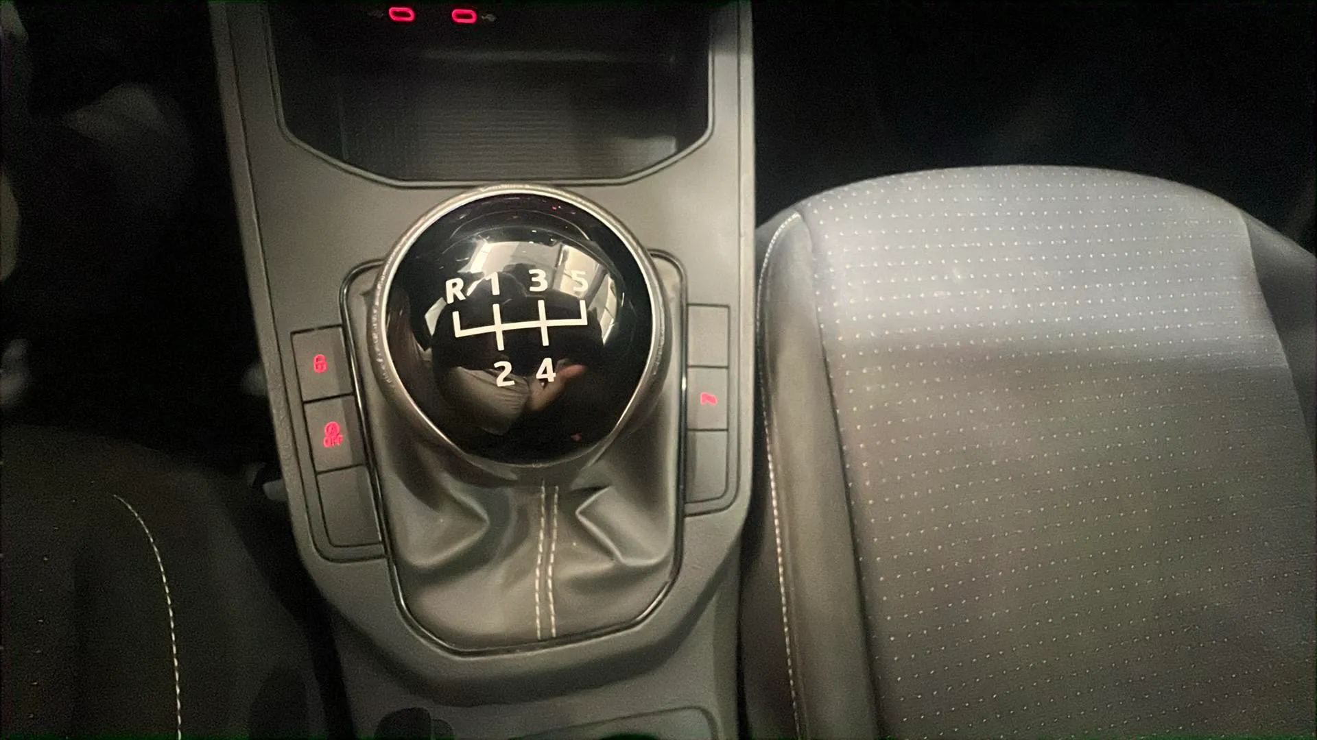 SEAT Ibiza 1.0 MPI Reference - foto 28