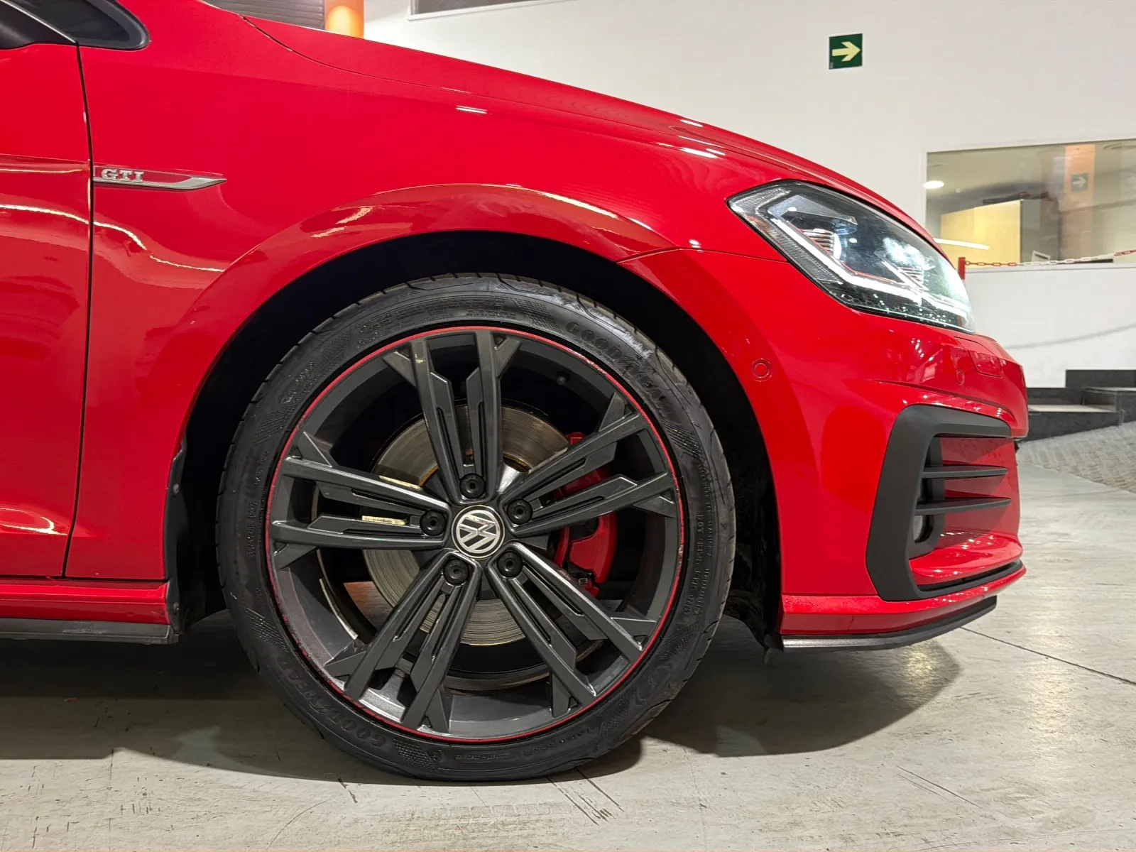 Volkswagen Golf GTI 2.0 TSI DSG - foto 23