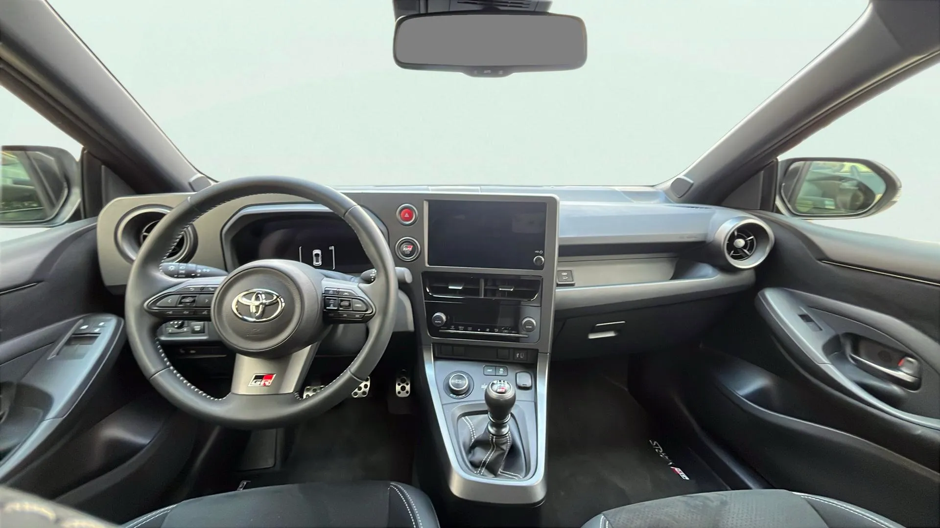 Toyota Yaris 1.6T 276 RZ - foto 7