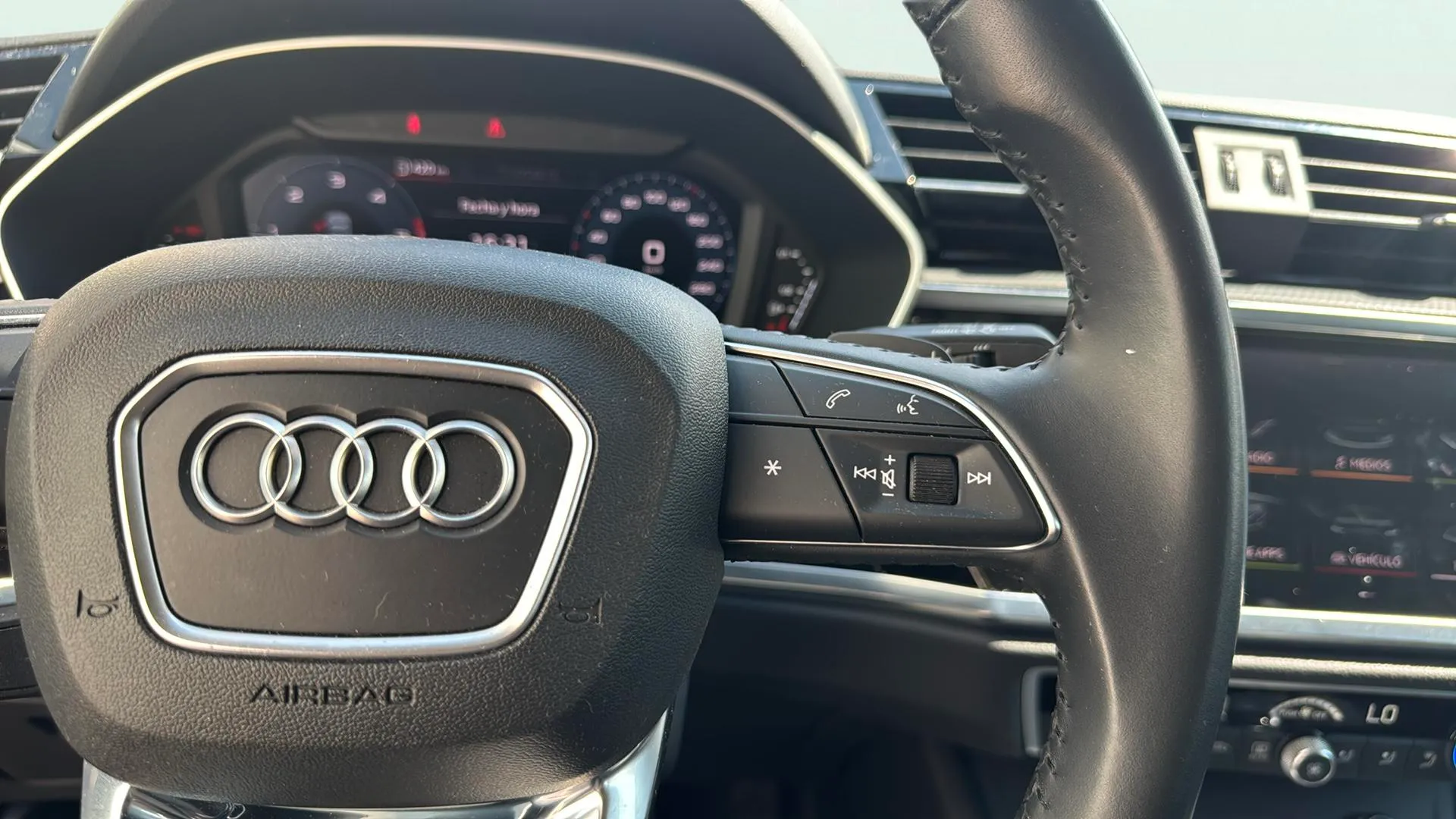 Audi Q3 40 TDI S tronic quattro - foto 14