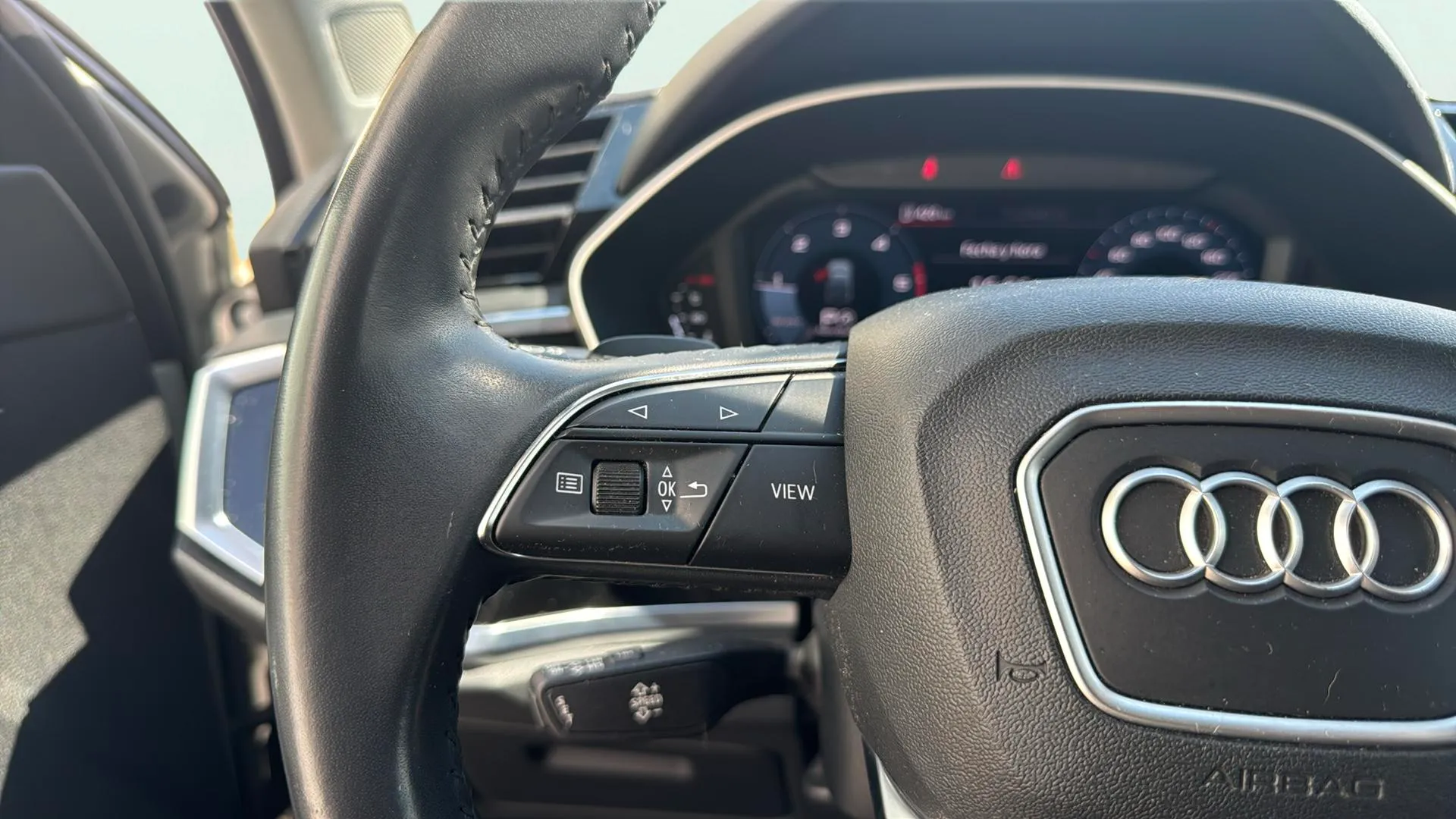 Audi Q3 40 TDI S tronic quattro - foto 13