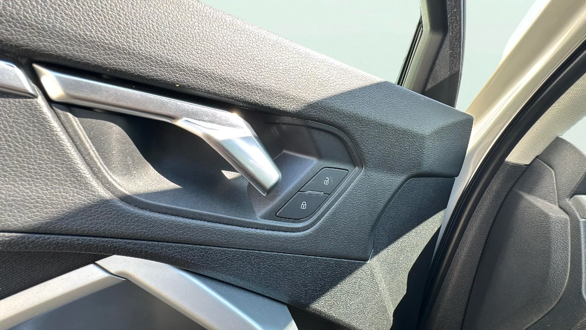 Audi Q3 40 TDI S tronic quattro - foto 25