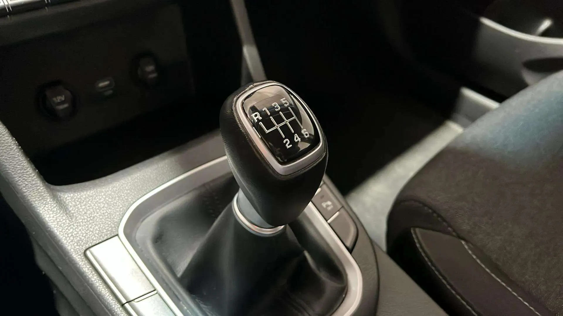 Hyundai i30 1.6 CRDi Klass - foto 16