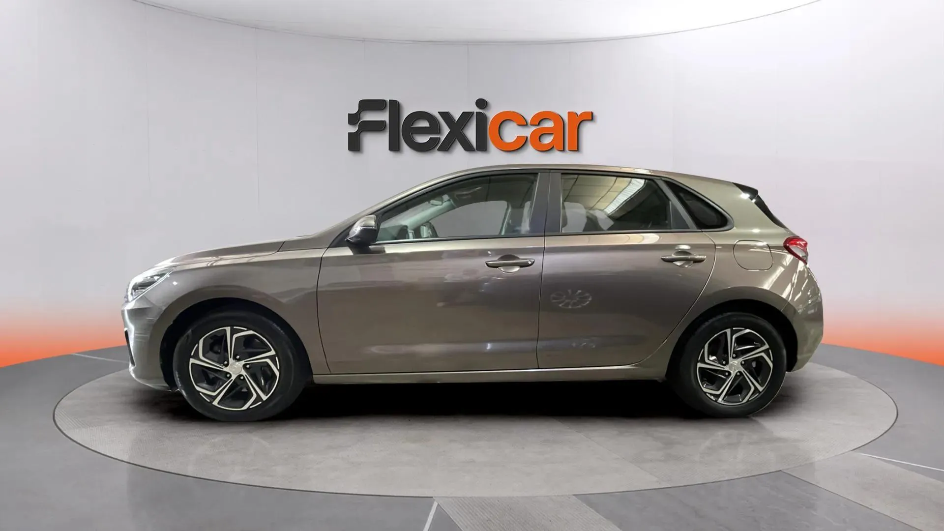 Hyundai i30 1.6 CRDi Klass - foto 4
