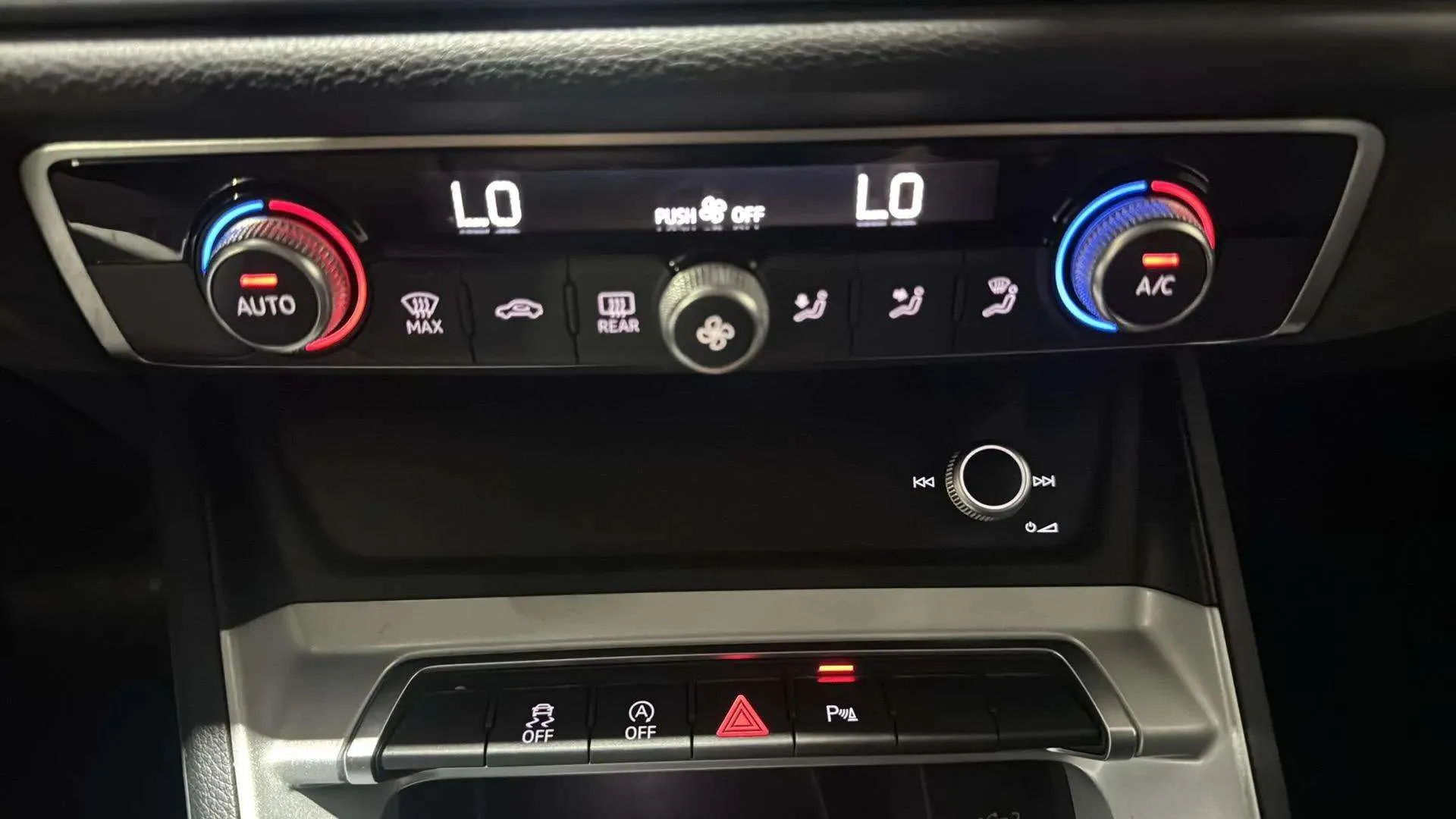 Audi Q3 Advanced 35 TDI S tronic - foto 17