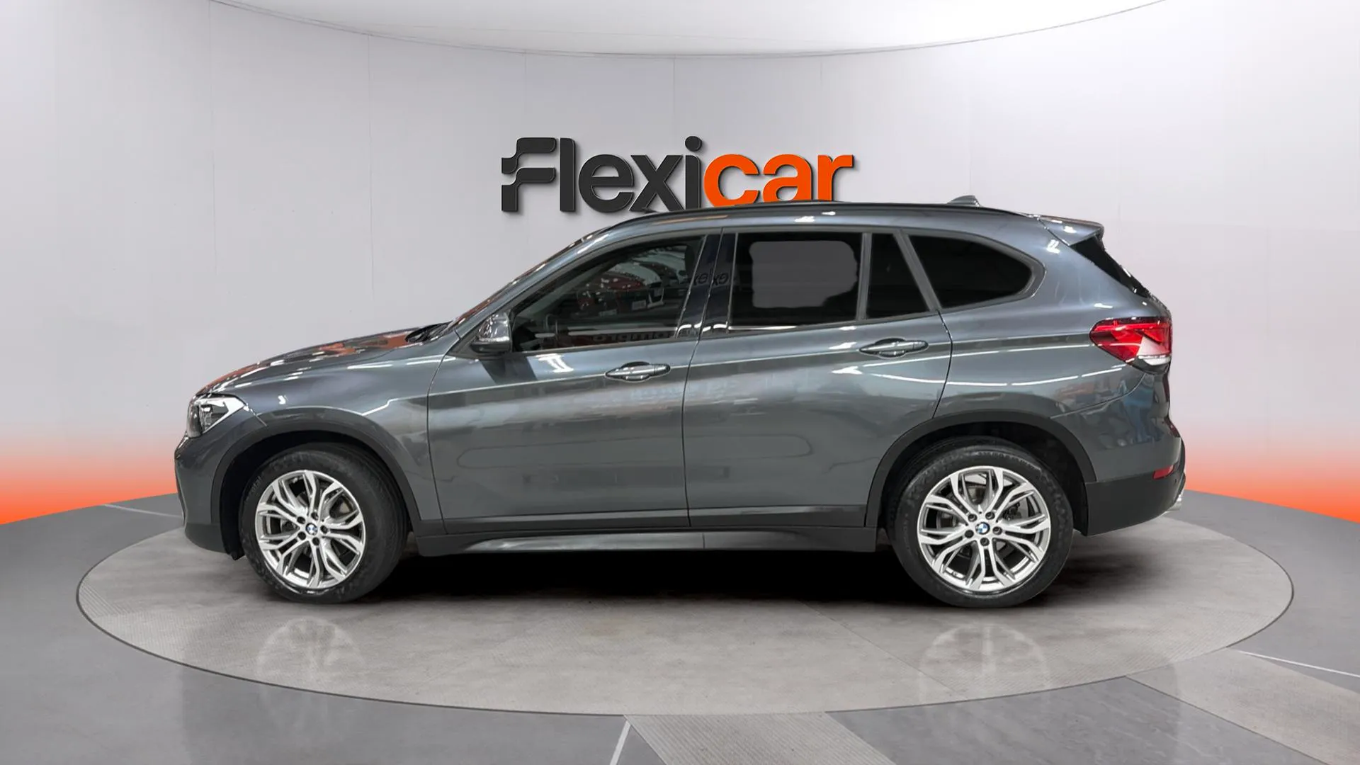 BMW X1 sDrive18i - foto 6