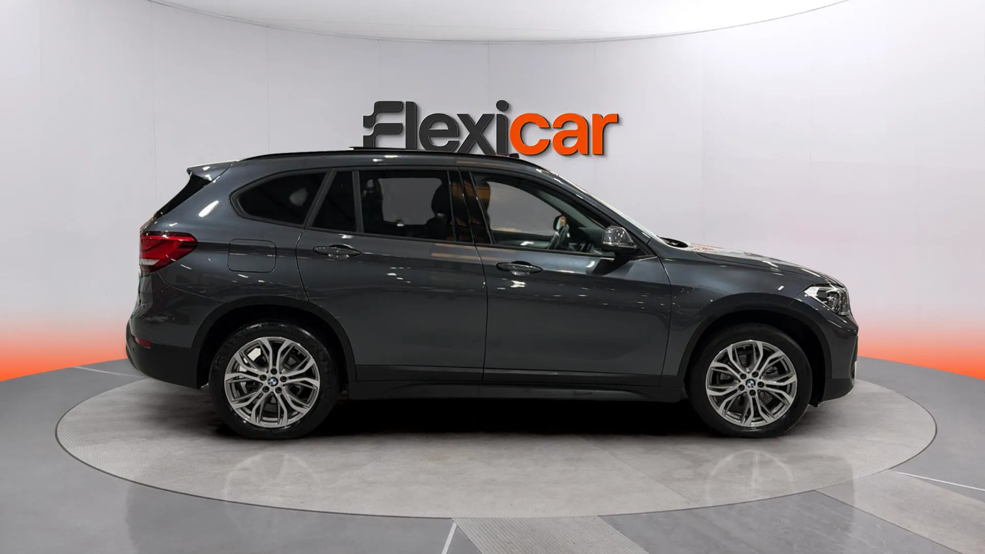 BMW X1 sDrive18i - foto 4