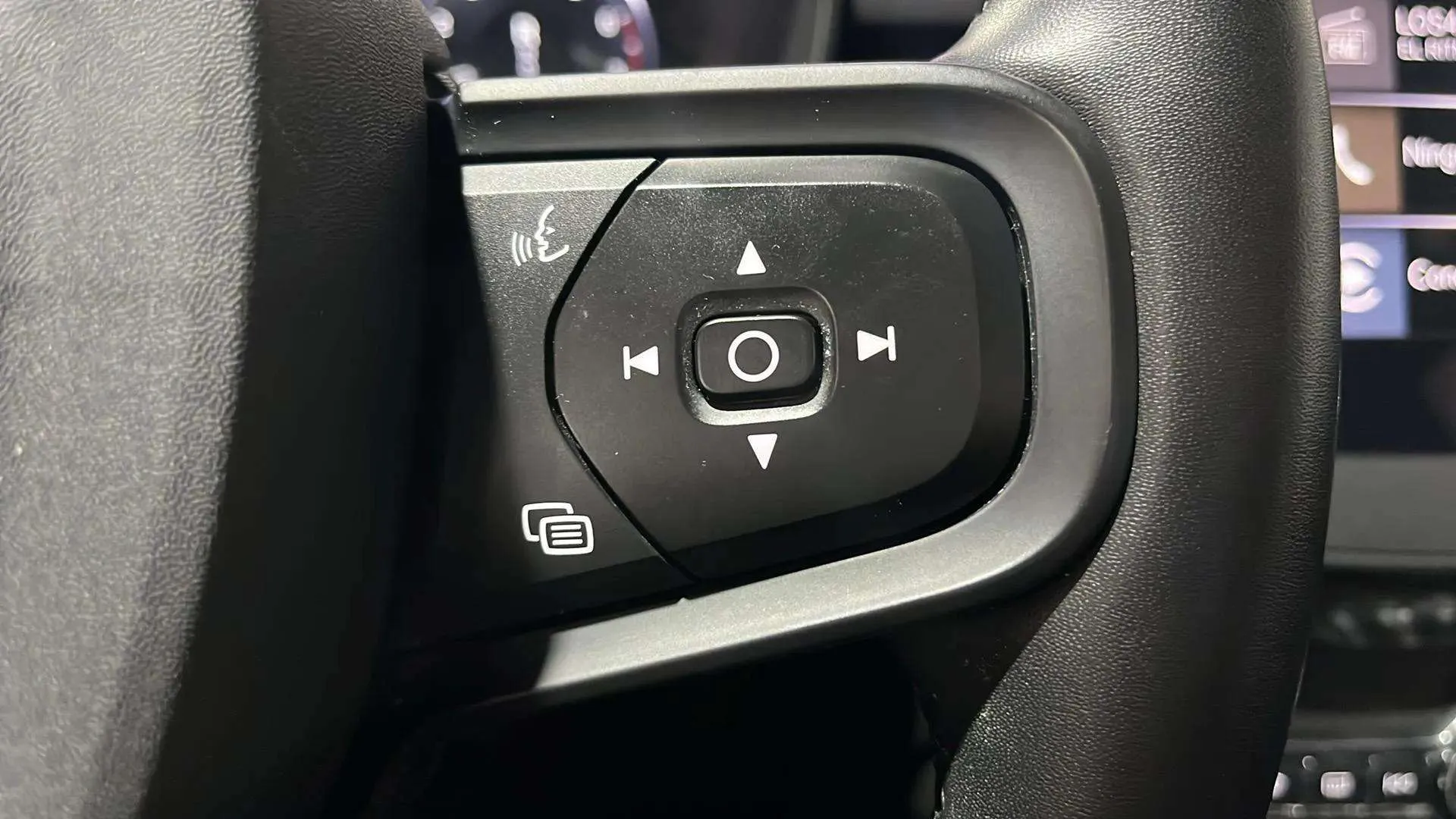 Volvo XC40 1.5 T2 Momentum Core - foto 26
