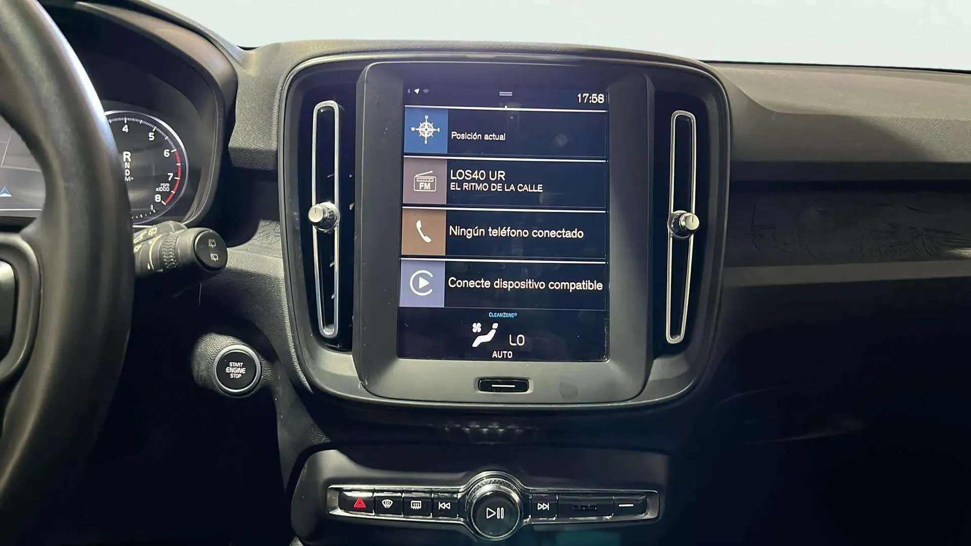 Volvo XC40 1.5 T2 Momentum Core - foto 11