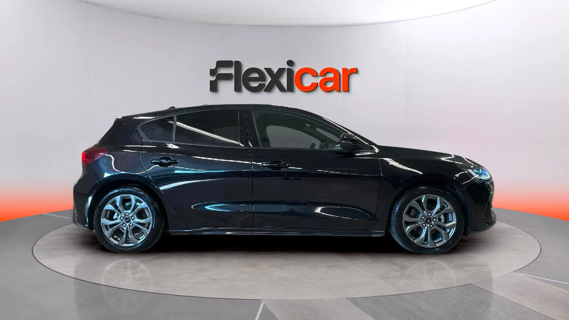 Ford Focus 1.0 EcoBoost MHEV ST-Line - foto 8