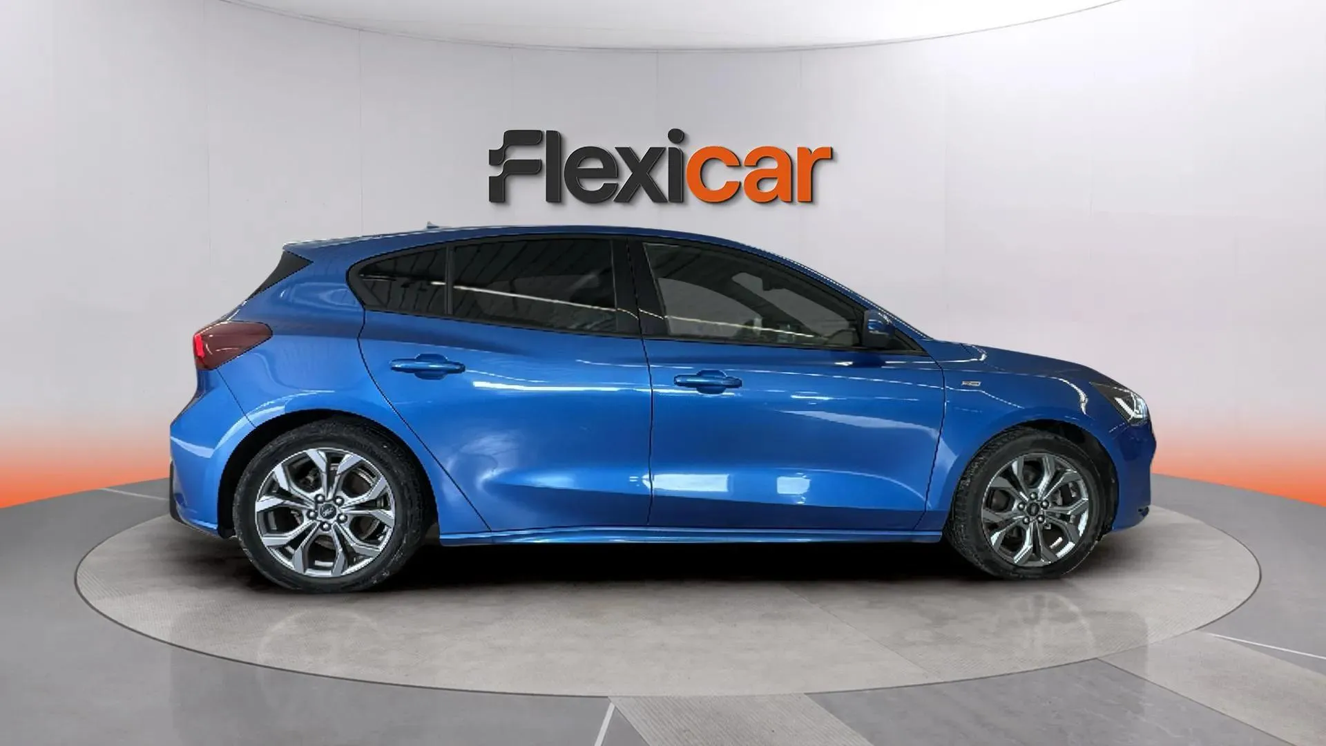 Ford Focus 1.0 EcoBoost MHEV ST-Line - foto 7