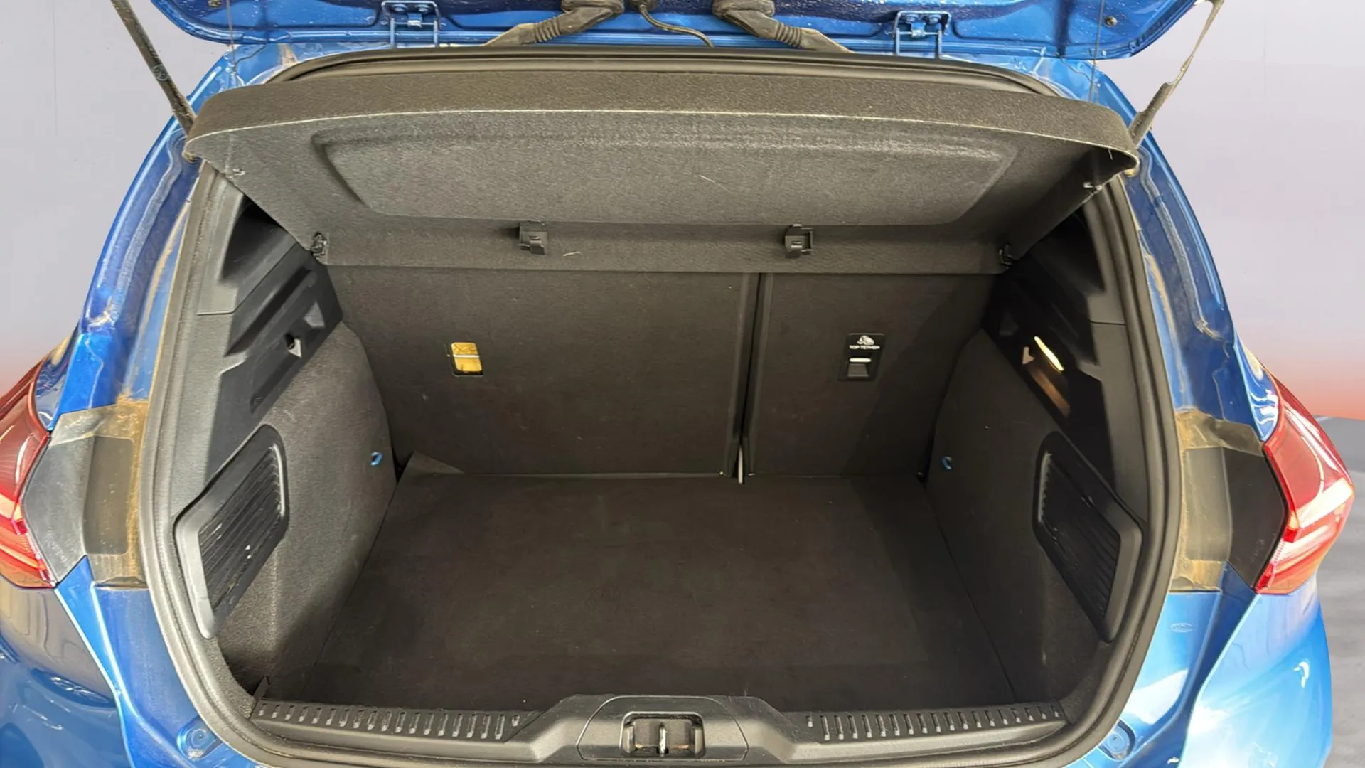 Ford Focus 1.0 EcoBoost MHEV ST-Line - foto 8