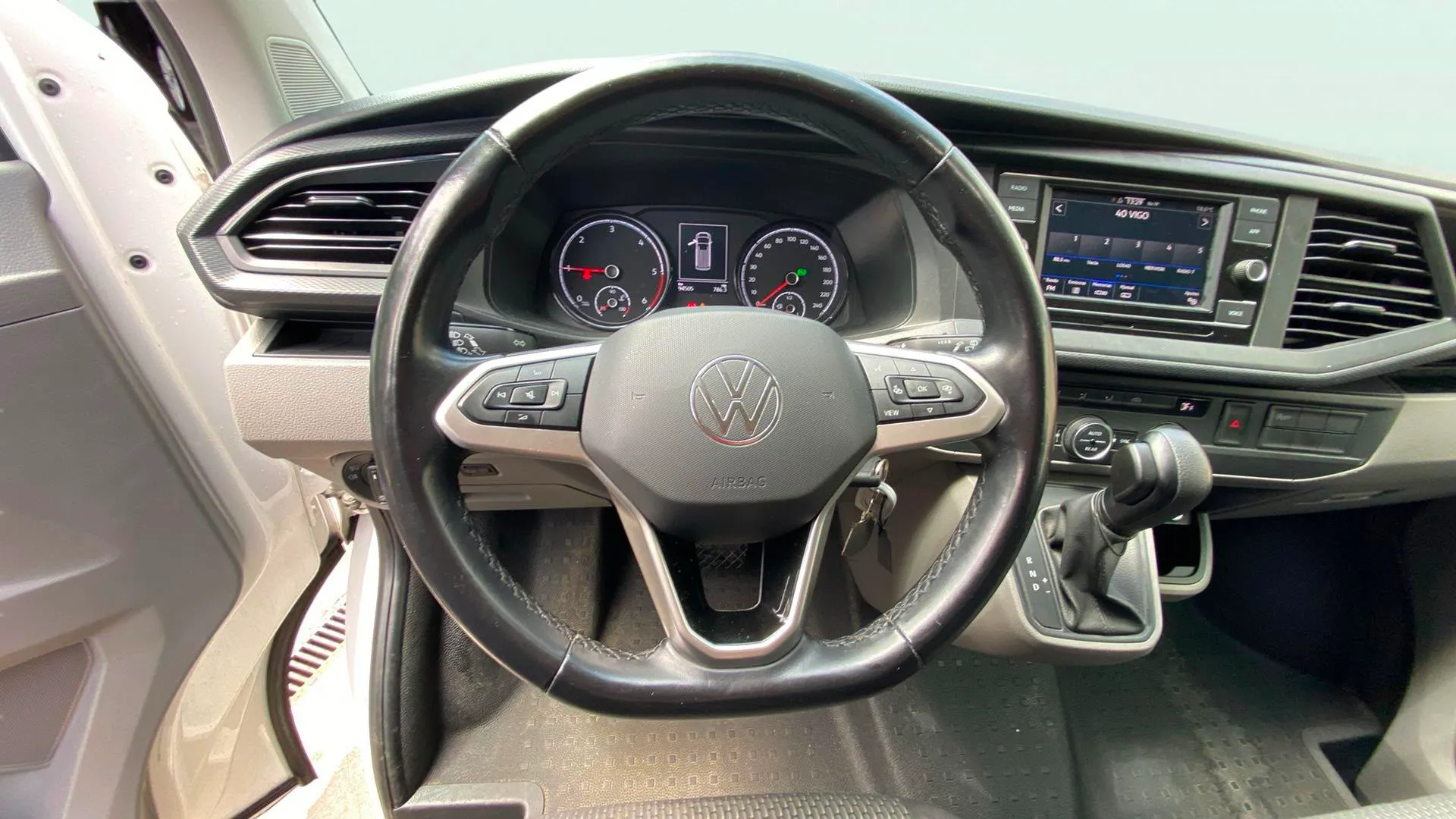 Volkswagen Caravelle Origin Corta 2.0 TDI BMT DSG - foto 10