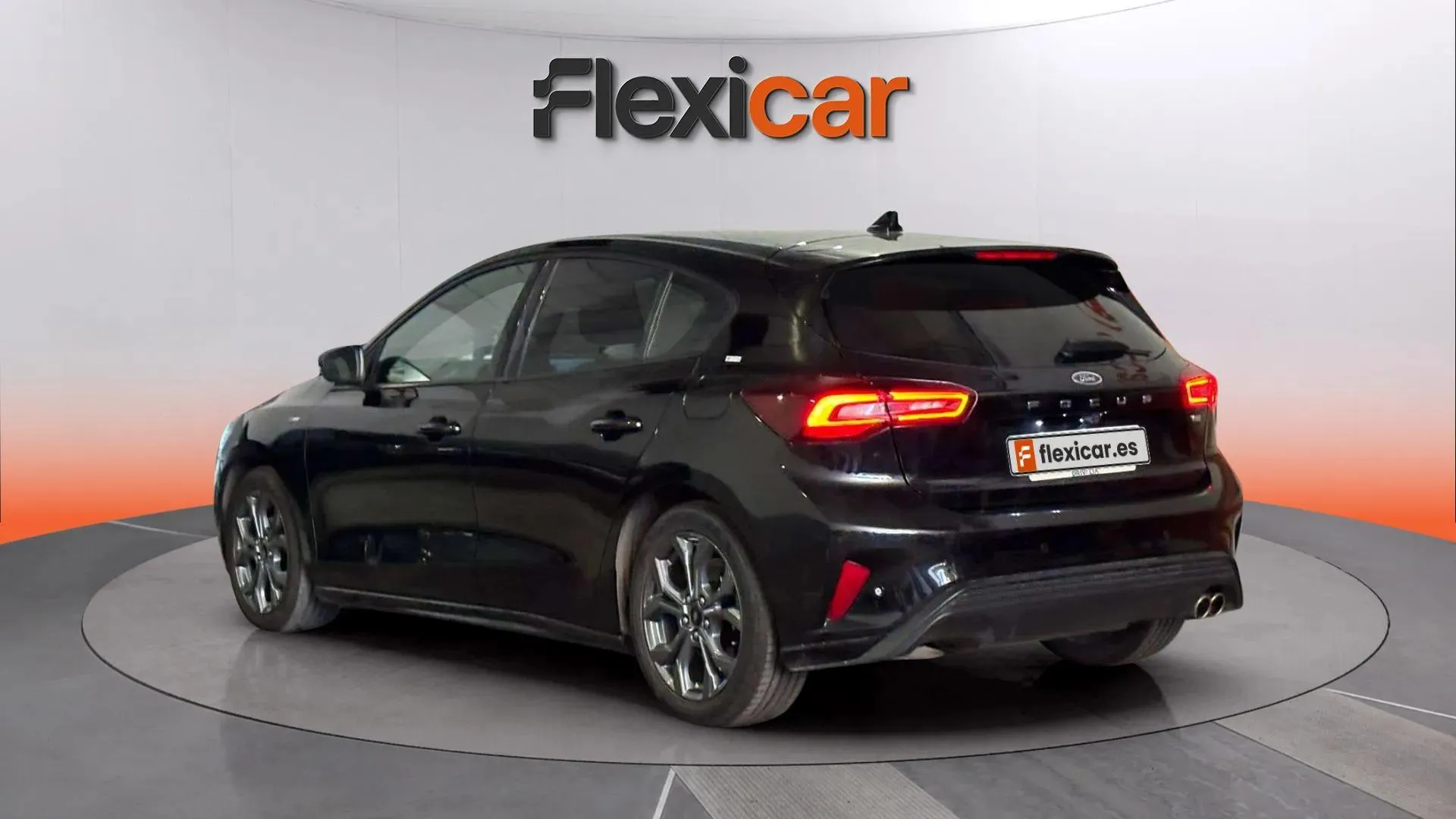 Ford Focus 1.0 EcoBoost MHEV ST-Line - foto 4
