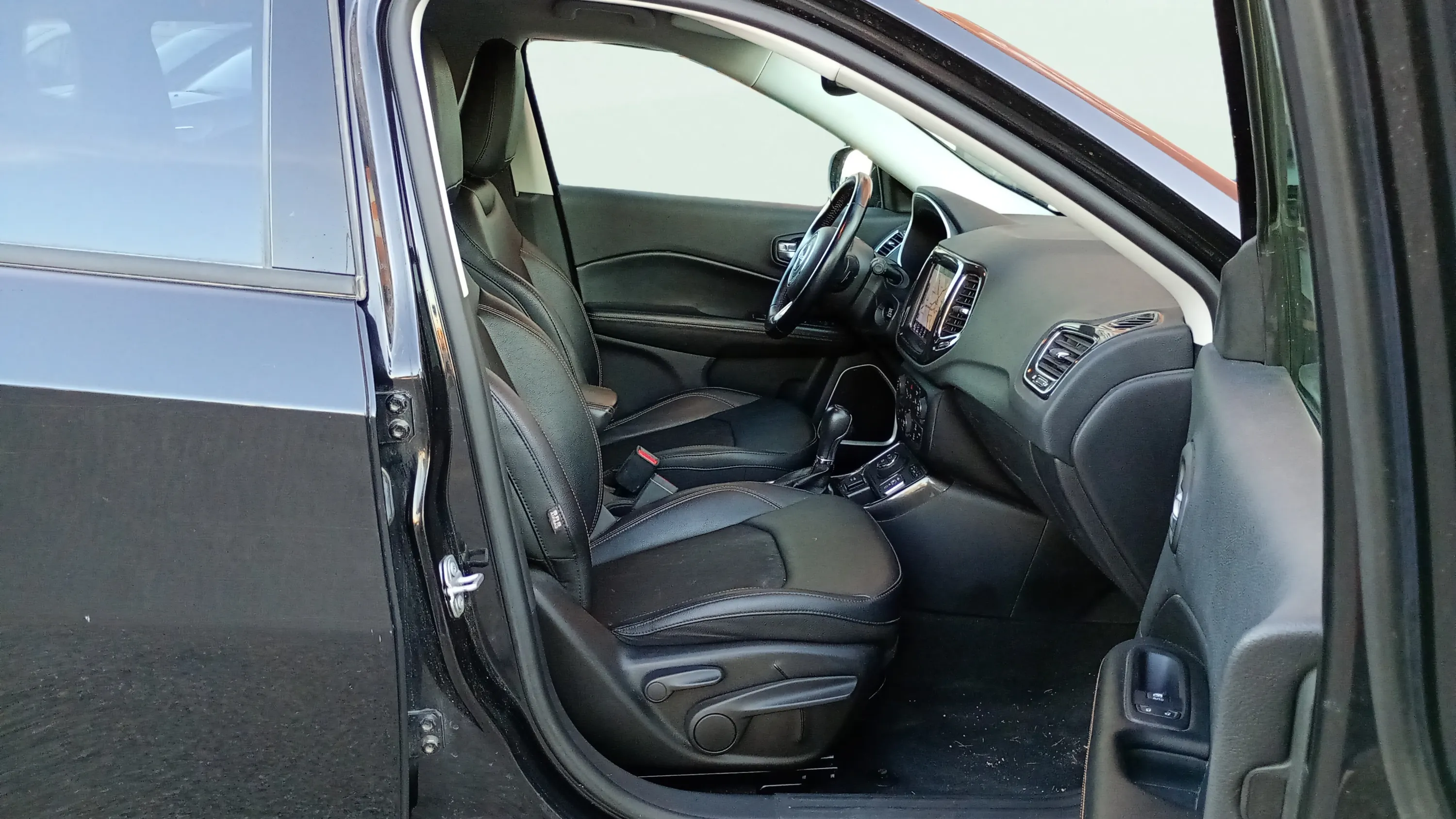 Jeep Compass 1.3 PHEV Limited AWD - foto 25