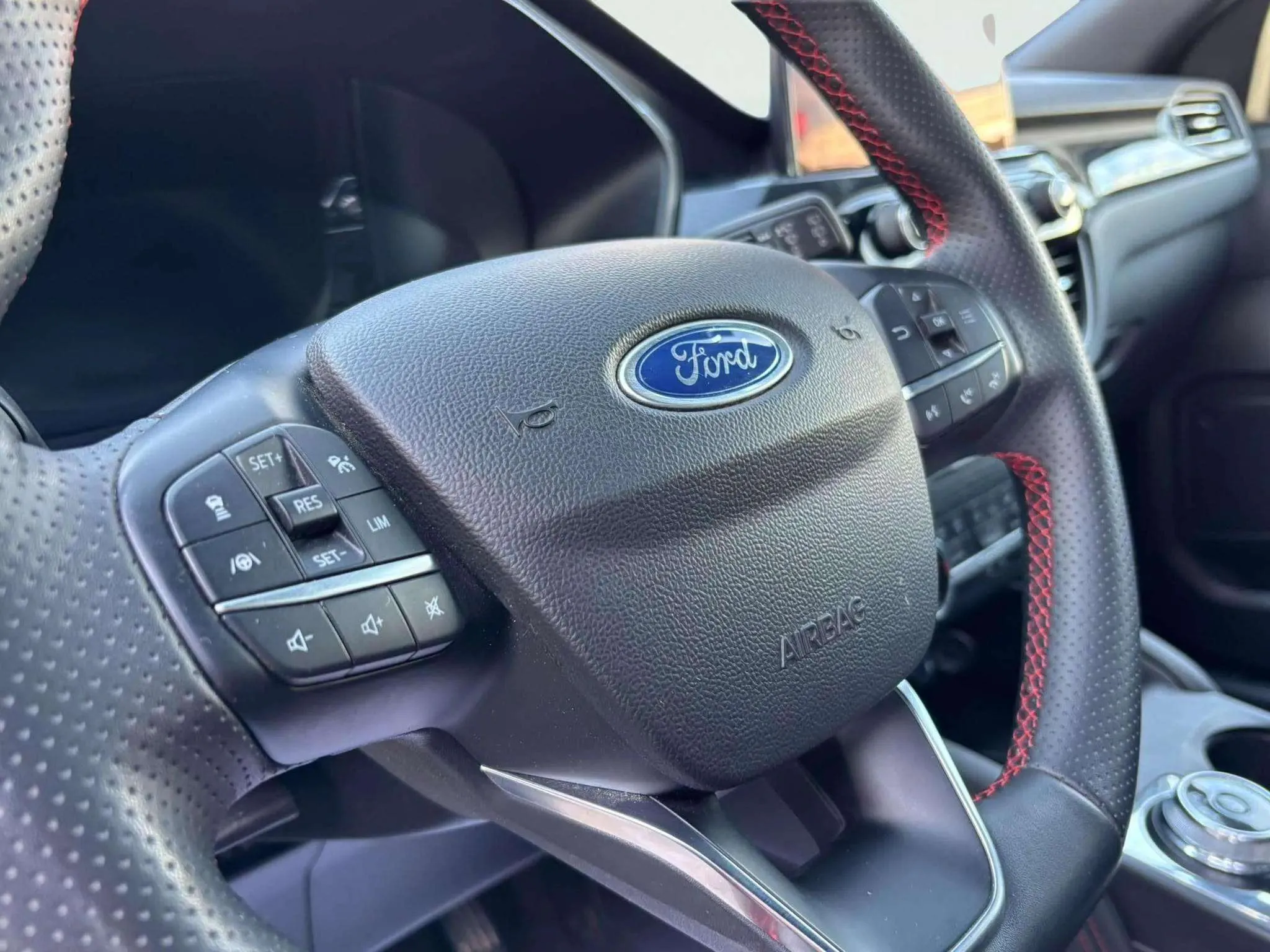 Ford Kuga ST-Line 2.5 Duratec PHEV - foto 11