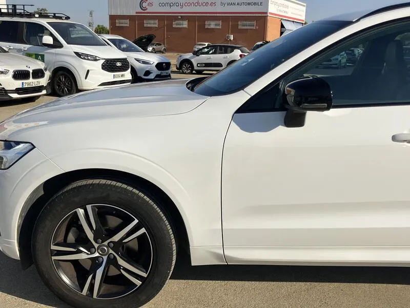 Volvo XC60 2.0 B4 G R-Design - foto 20