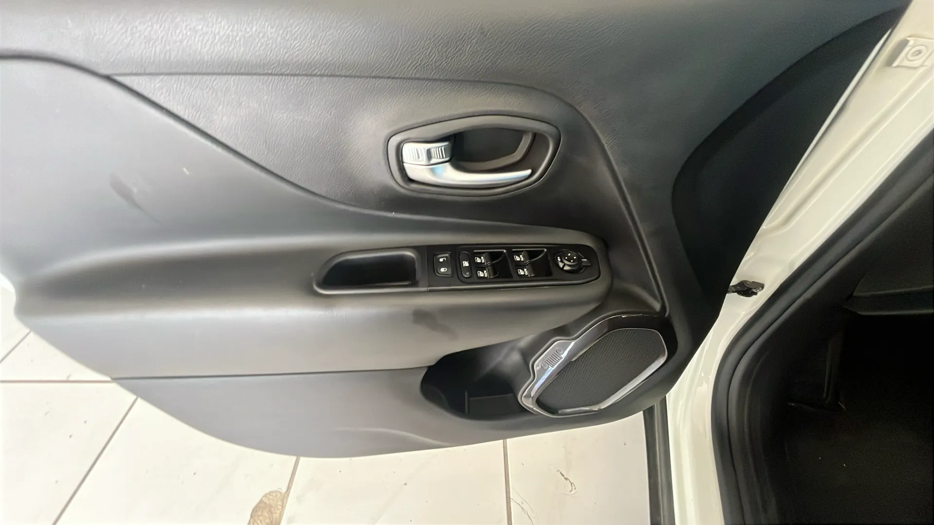 Jeep Renegade Limited 1.3 PHEV AWD - foto 21