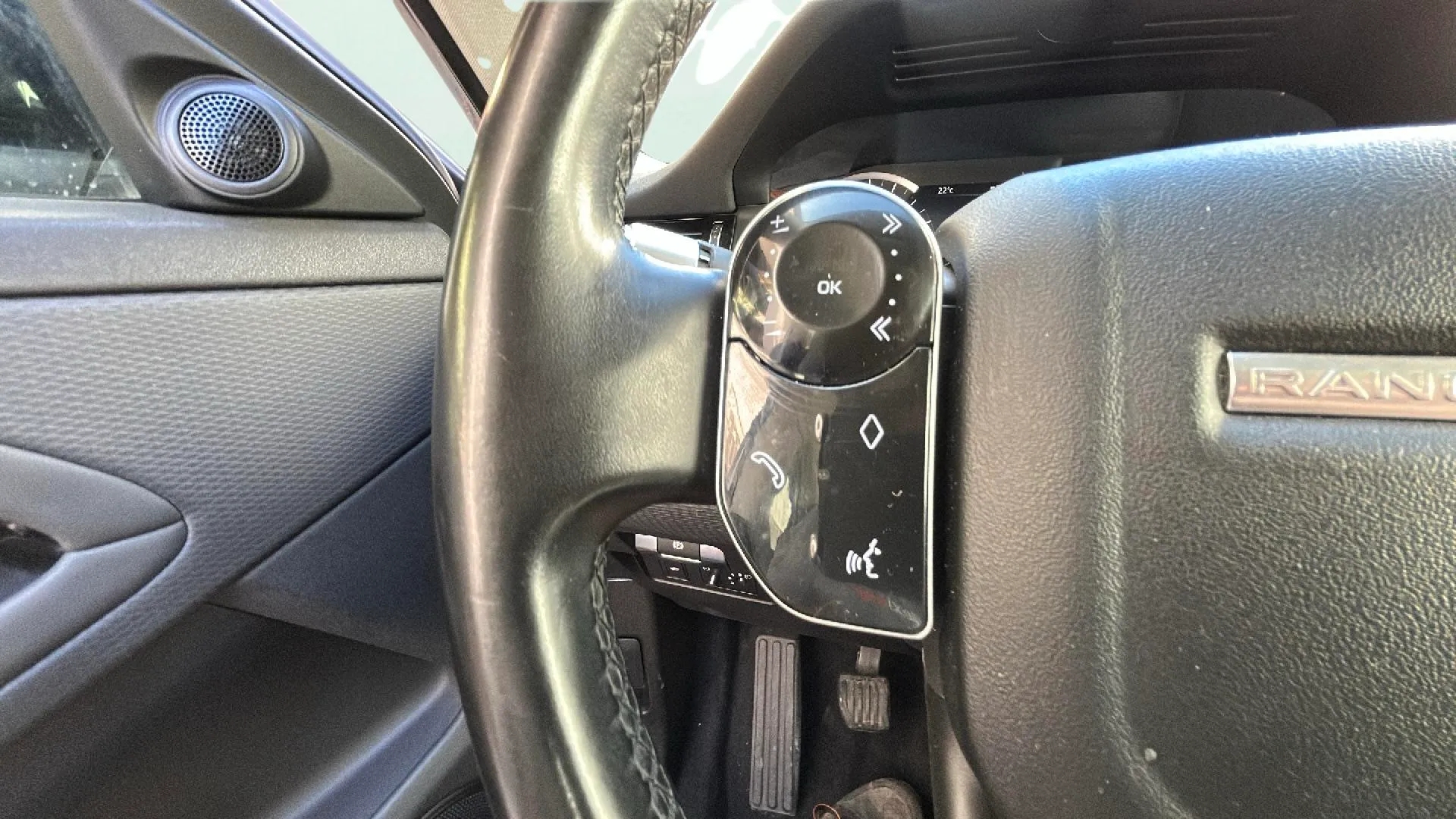 Land Rover Range Rover Evoque 2.0 D150 FWD - foto 12