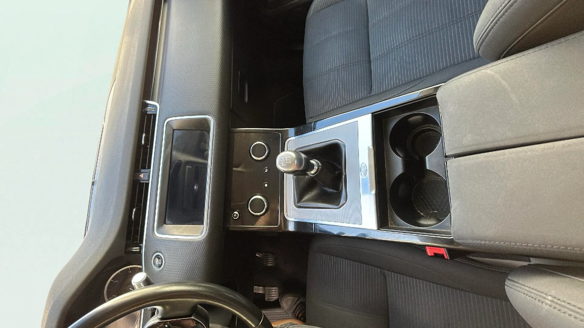 Land Rover Range Rover Evoque 2.0 D150 FWD - foto 9
