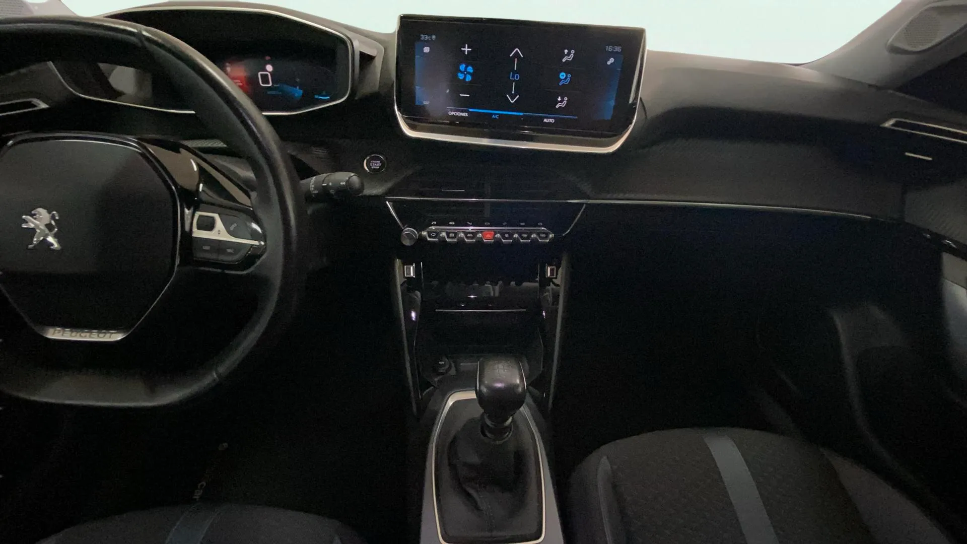 Peugeot 2008 Allure PureTech 100 BVM6 - foto 6