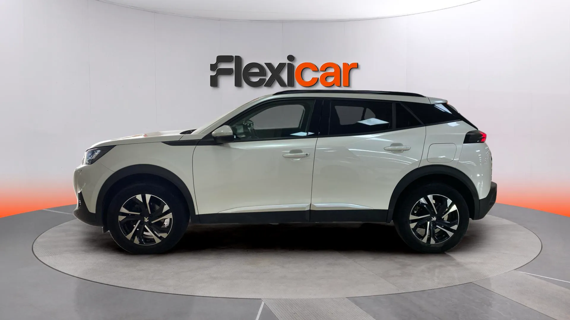 Peugeot 2008 Allure PureTech 100 BVM6 - foto 5