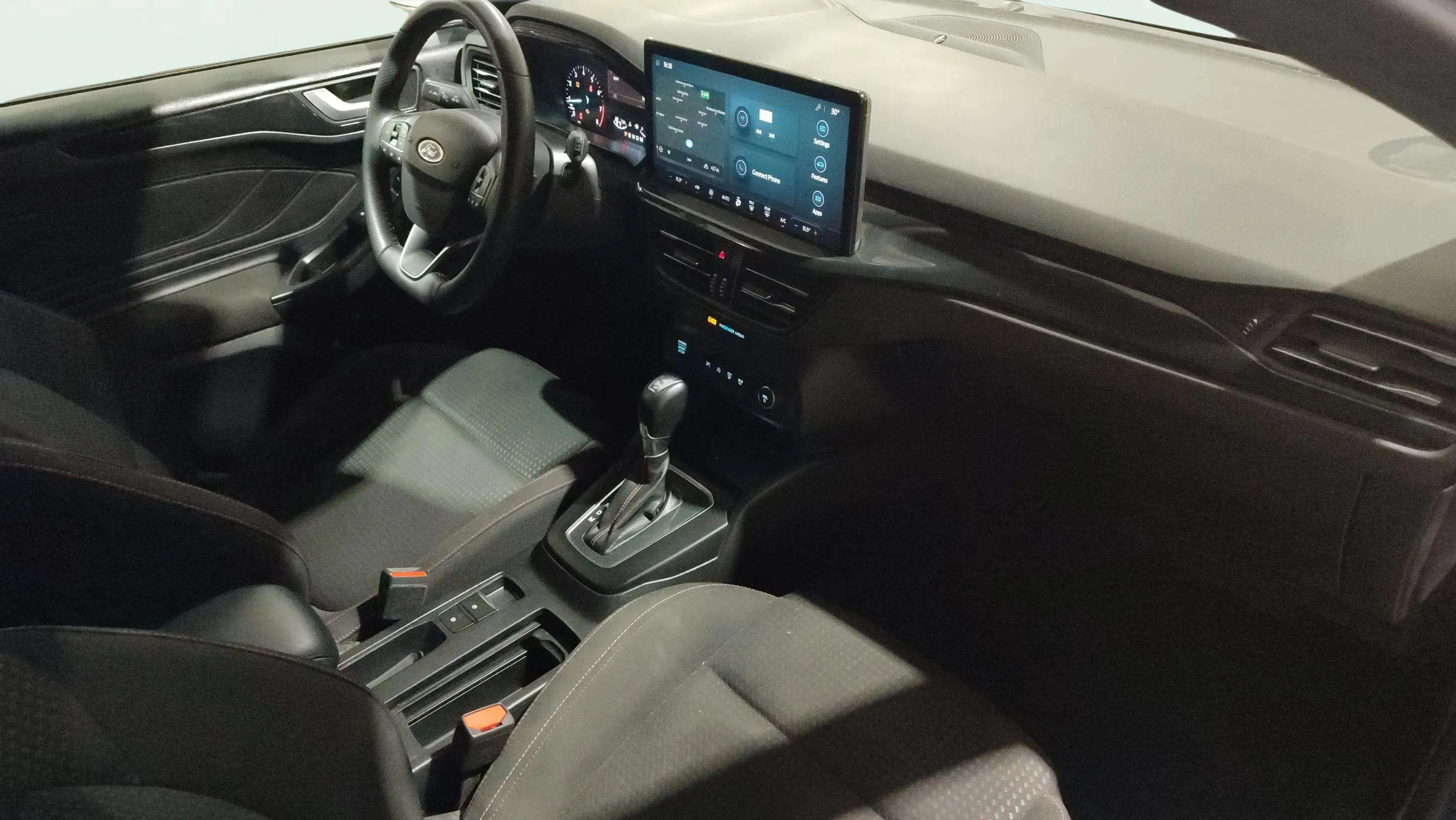 Ford Focus 1.0 EcoBoost MHEV ST-Line - foto 18