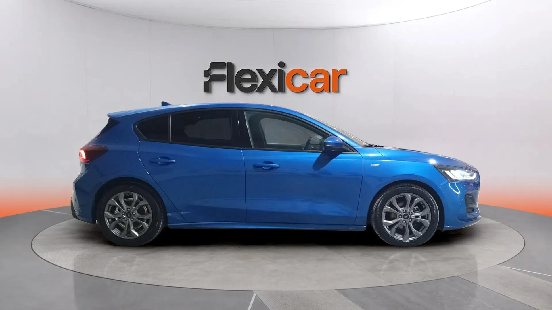 Ford Focus 1.0 EcoBoost MHEV ST-Line - foto 3