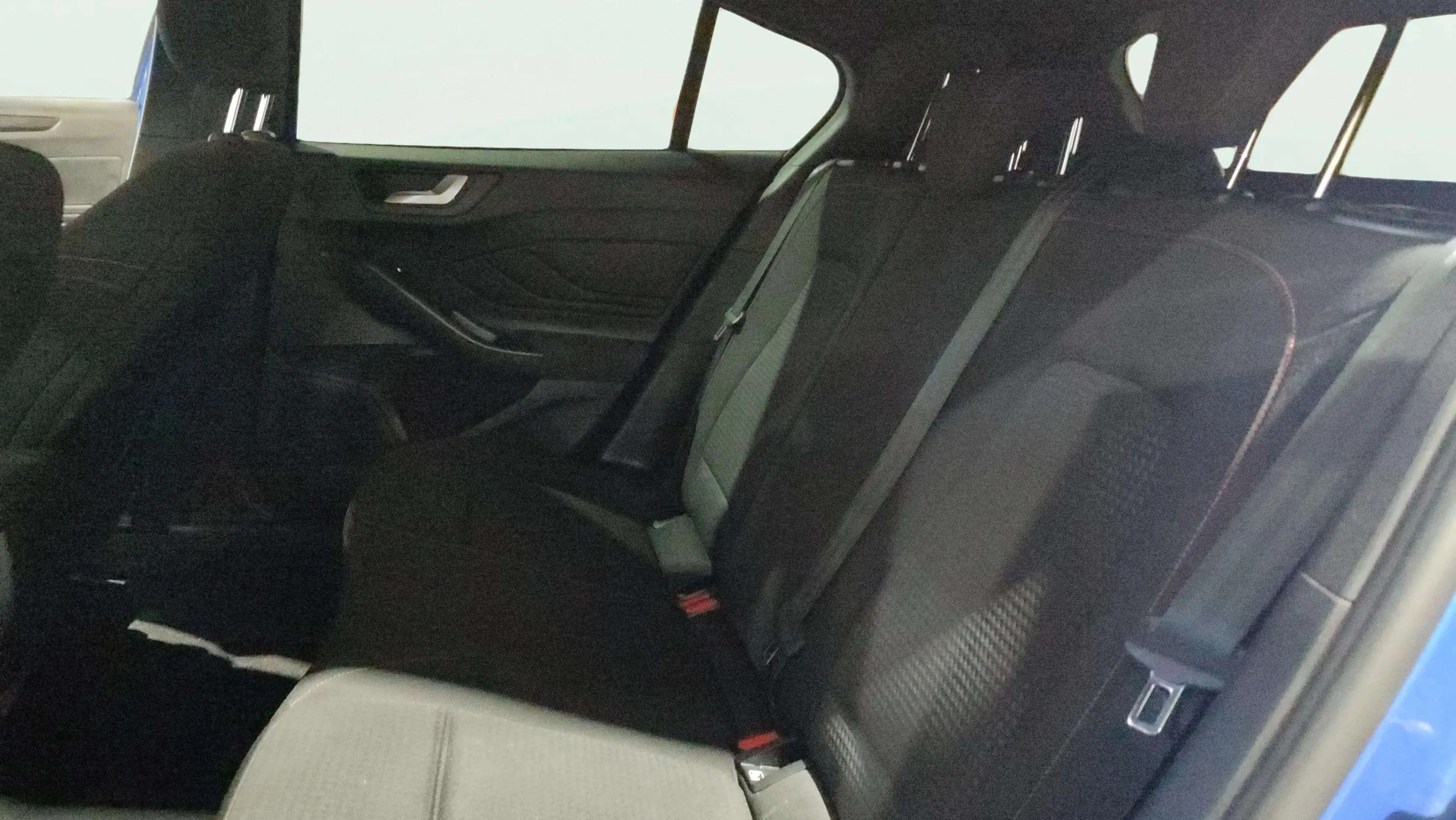 Ford Focus 1.0 EcoBoost MHEV ST-Line - foto 16