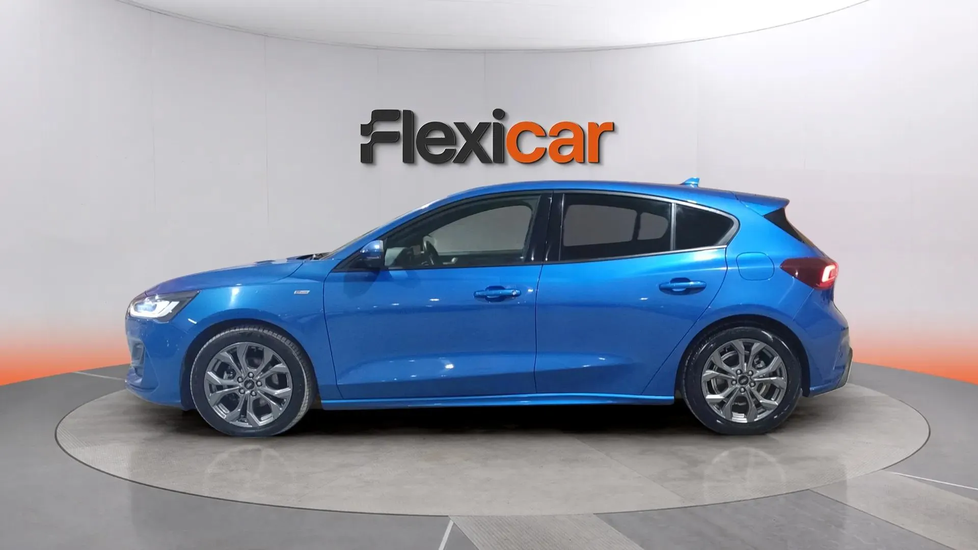 Ford Focus 1.0 EcoBoost MHEV ST-Line - foto 4