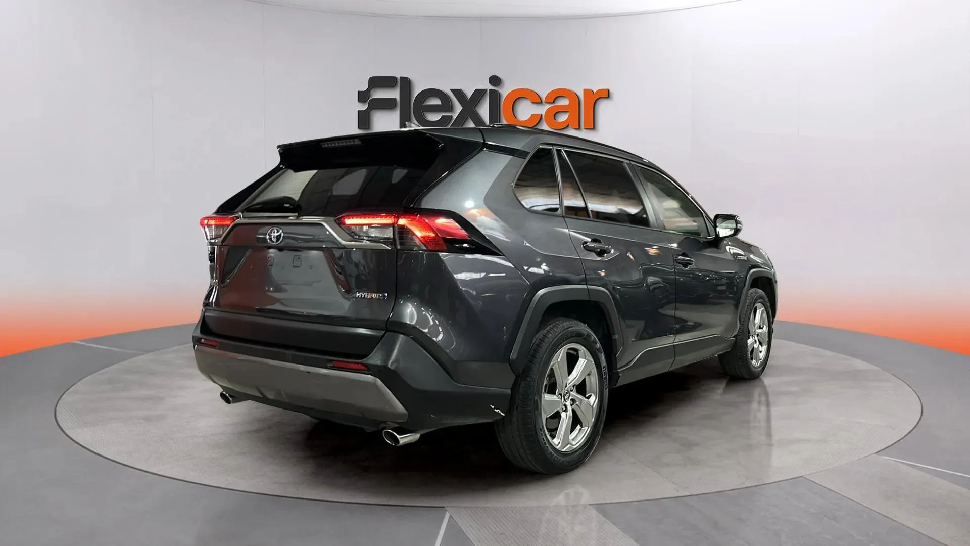 Toyota RAV4 2.5l 220H Advance - foto 6