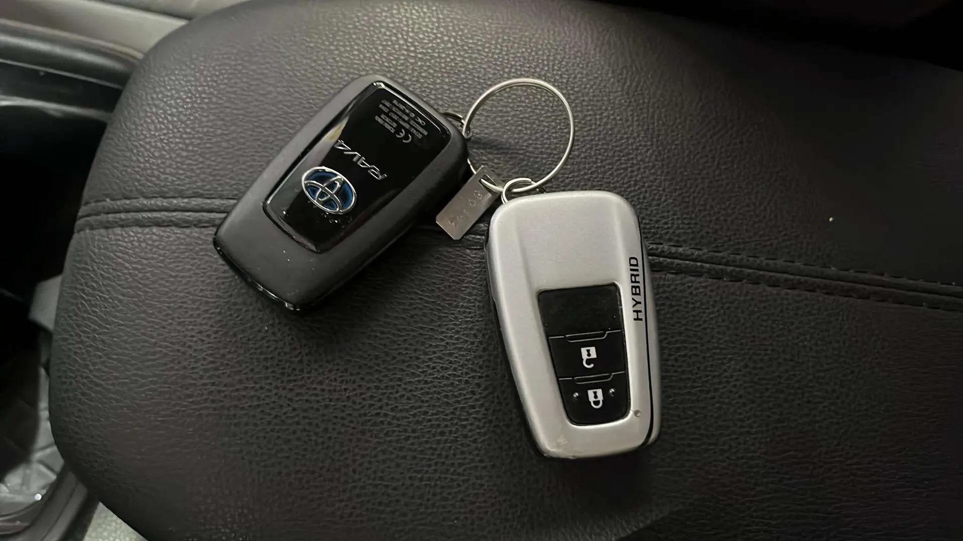 Toyota RAV4 2.5l 220H Advance - foto 18