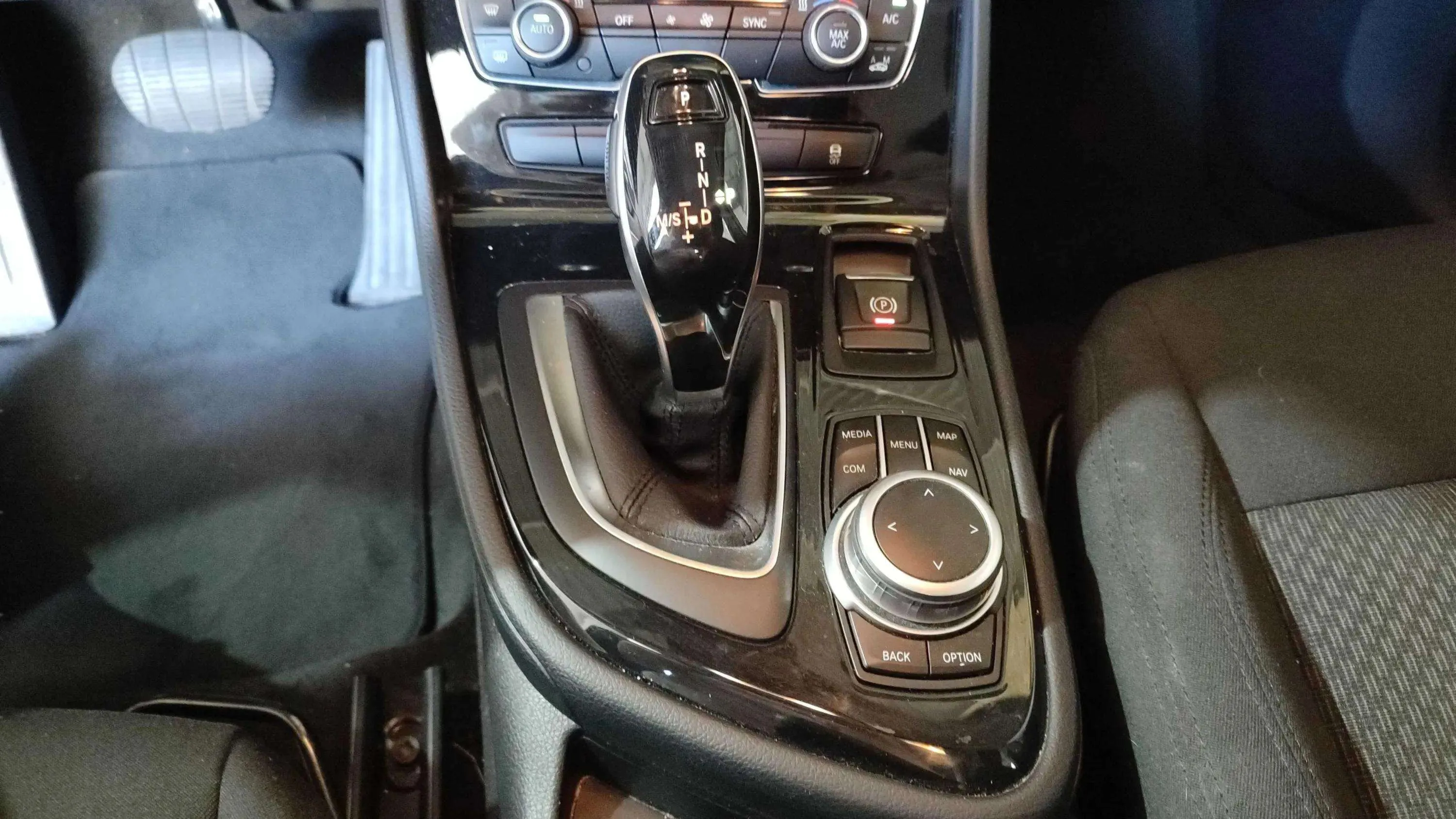 BMW Serie 2 Gran Tourer 216d - foto 16