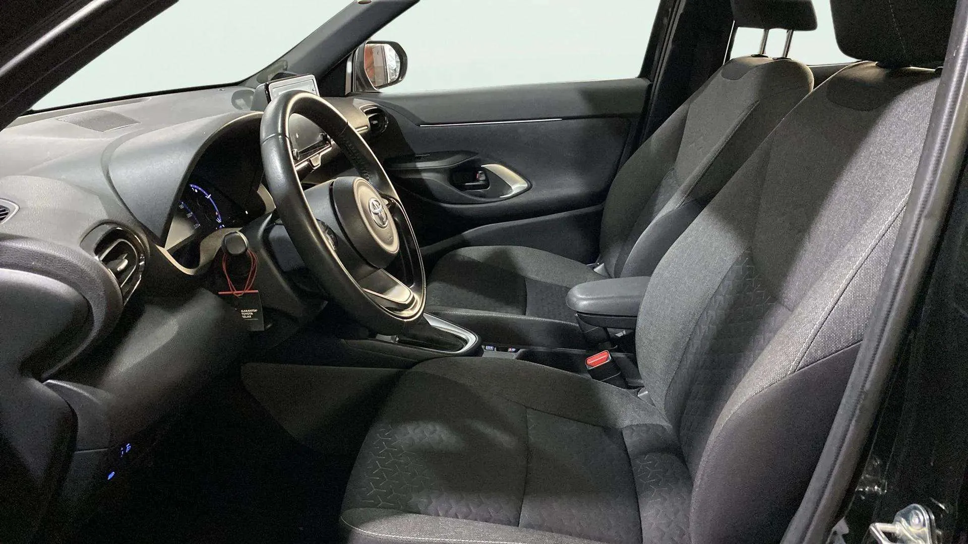 Toyota Yaris Cross 1.5 120H Active Tech - foto 7
