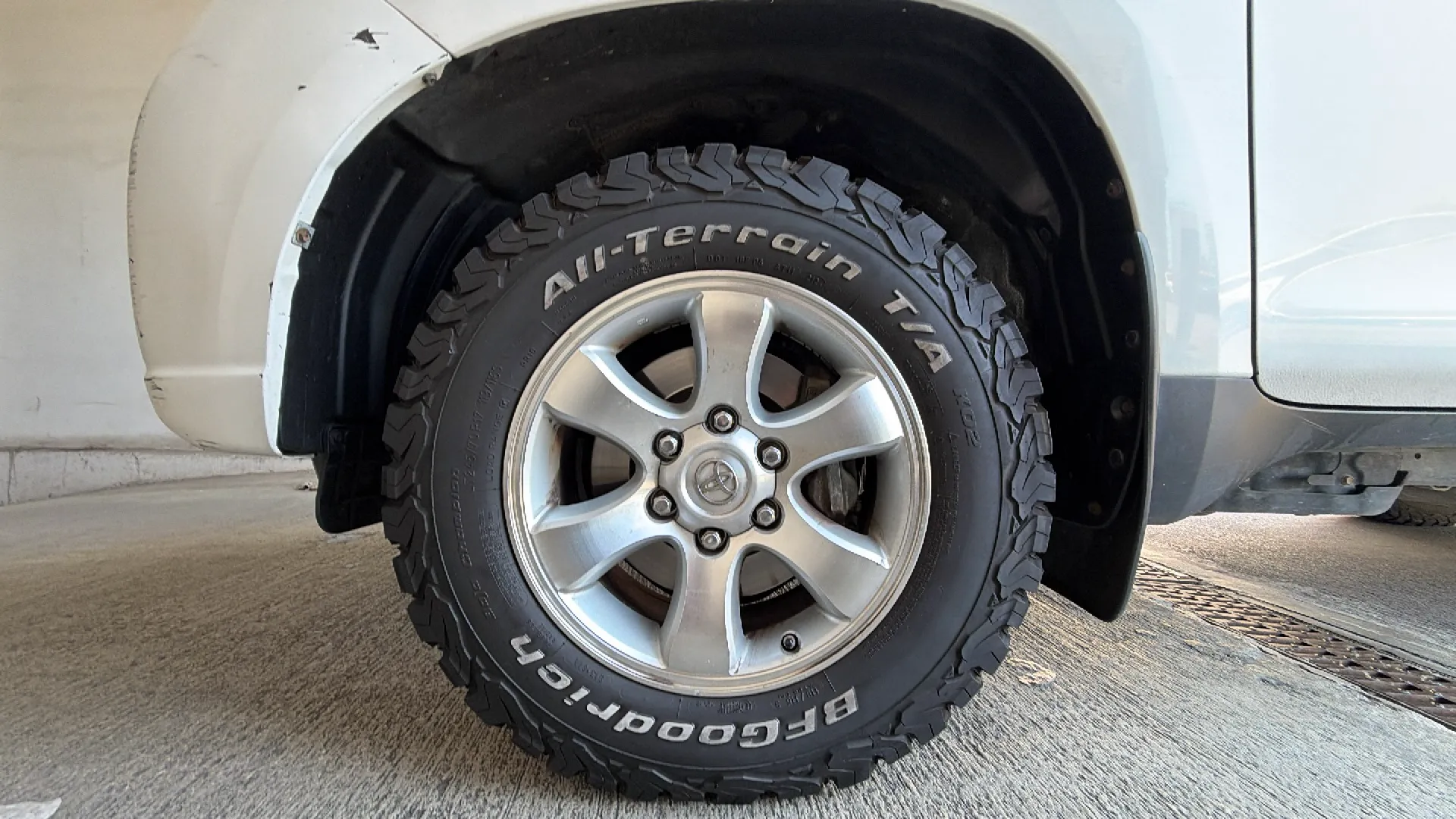 Toyota Land Cruiser 2.8 D-4D GX - foto 39