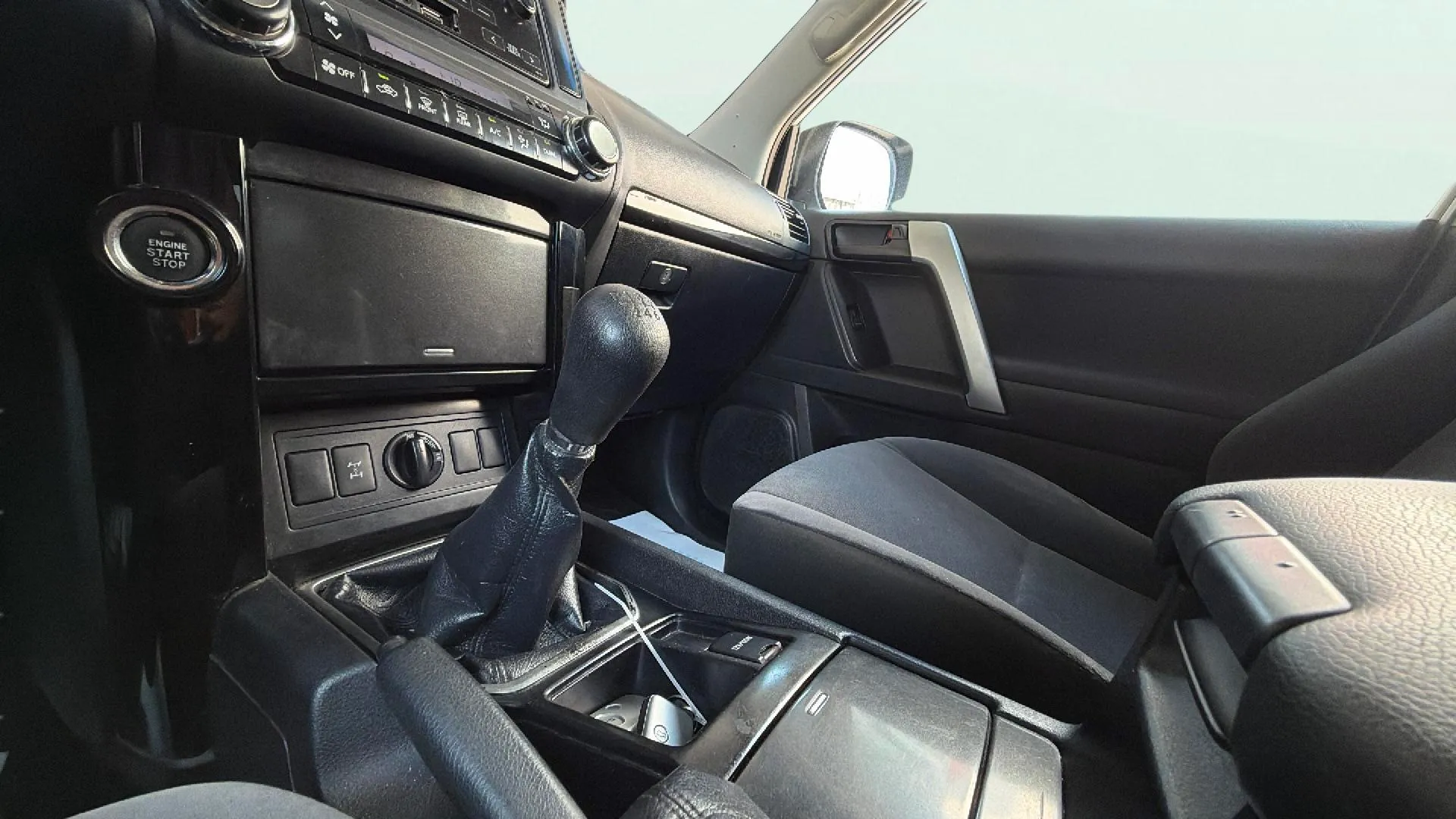 Toyota Land Cruiser 2.8 D-4D GX - foto 13