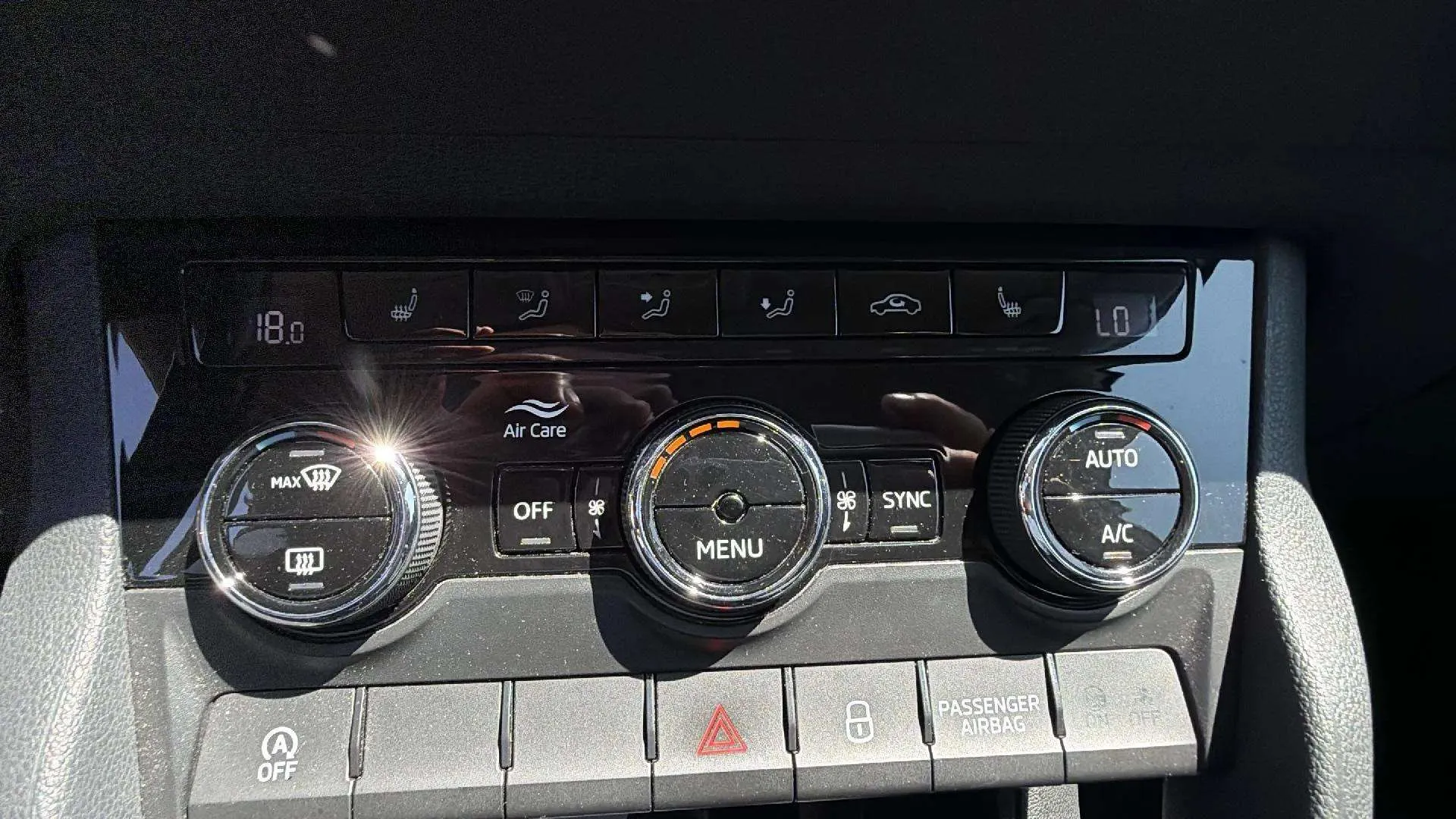 Škoda Karoq 1.0 TSI DSG Ambition - foto 20
