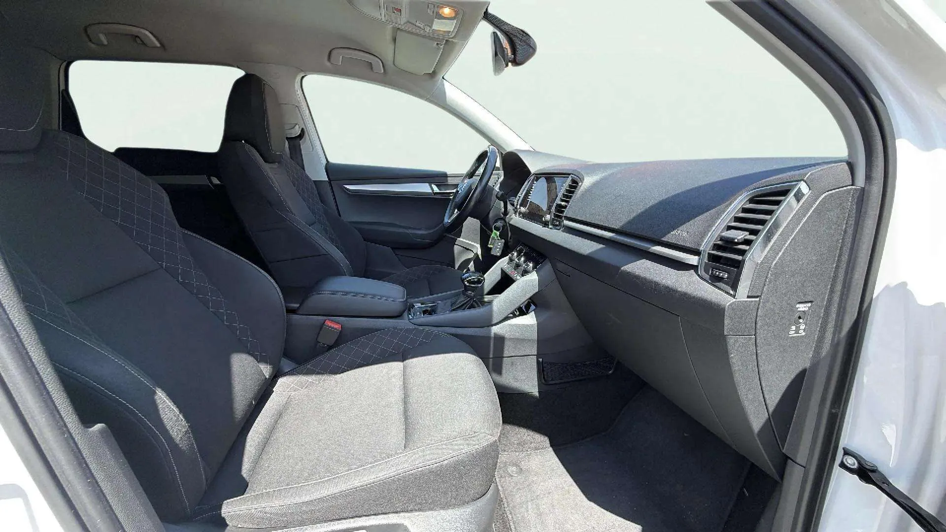 Škoda Karoq 1.0 TSI DSG Ambition - foto 15
