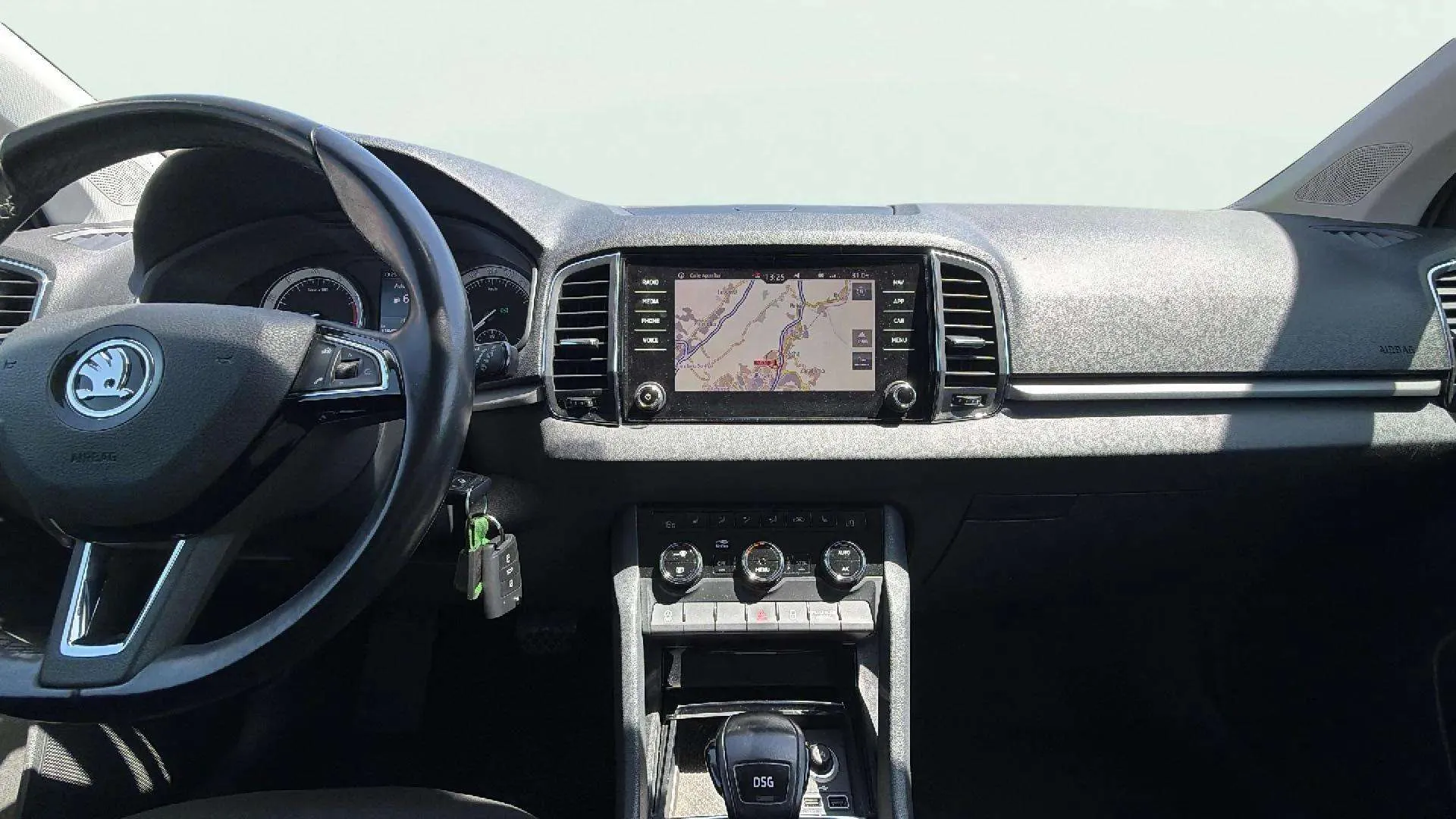 Škoda Karoq 1.0 TSI DSG Ambition - foto 10