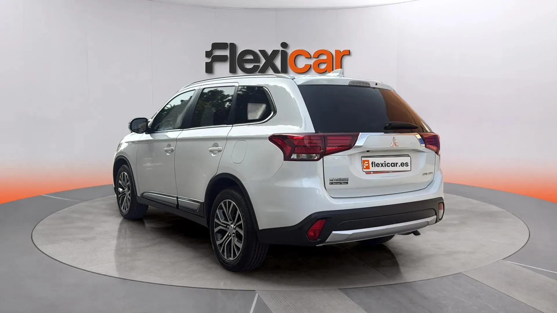 Mitsubishi Outlander 200 MPI Motion CVT 2WD 7 plazas - foto 7