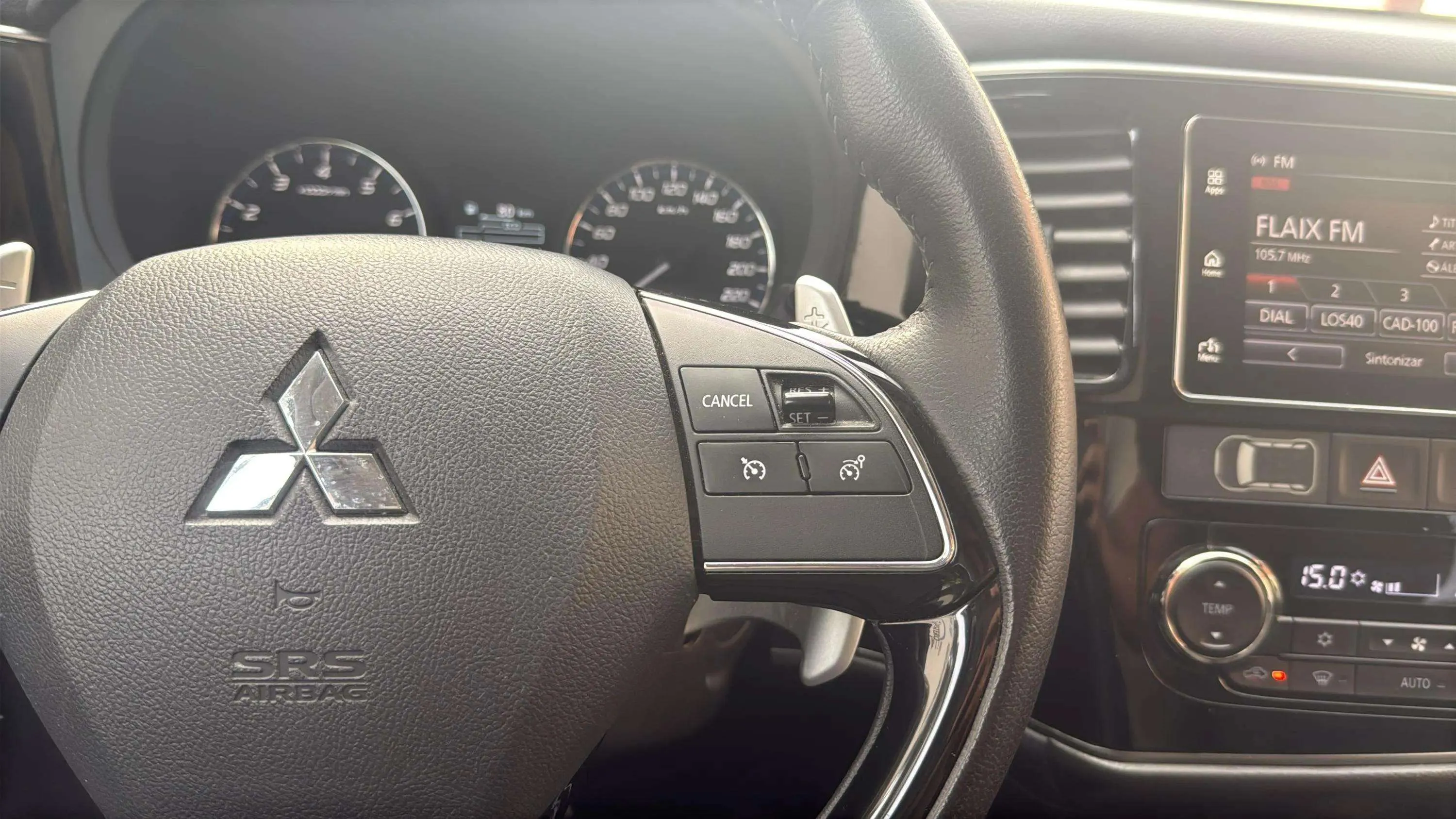 Mitsubishi Outlander 200 MPI Motion CVT 2WD 7 plazas - foto 20