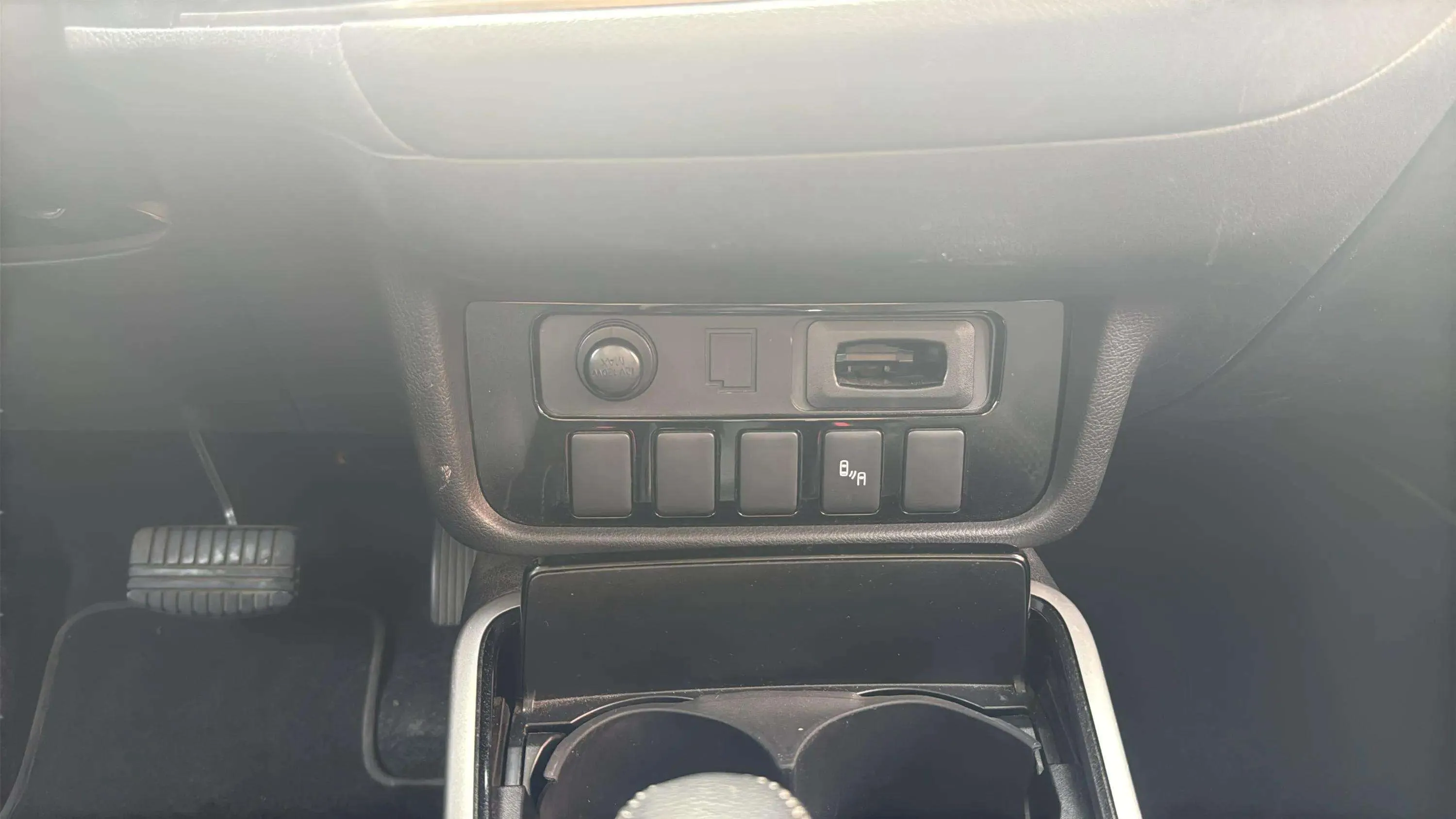 Mitsubishi Outlander 200 MPI Motion CVT 2WD 7 plazas - foto 25
