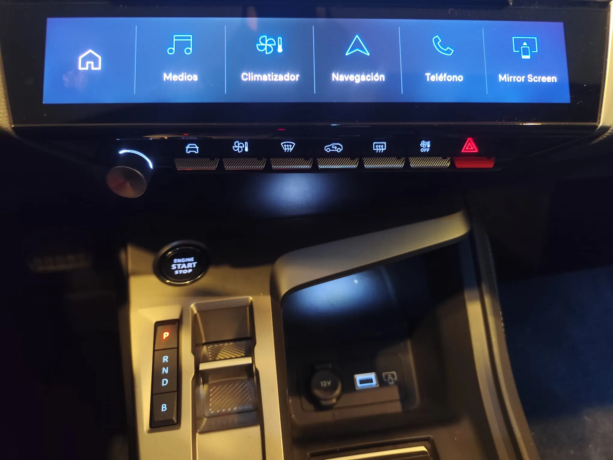 Peugeot 408 Allure PHEV 180 e-EAT8 - foto 16
