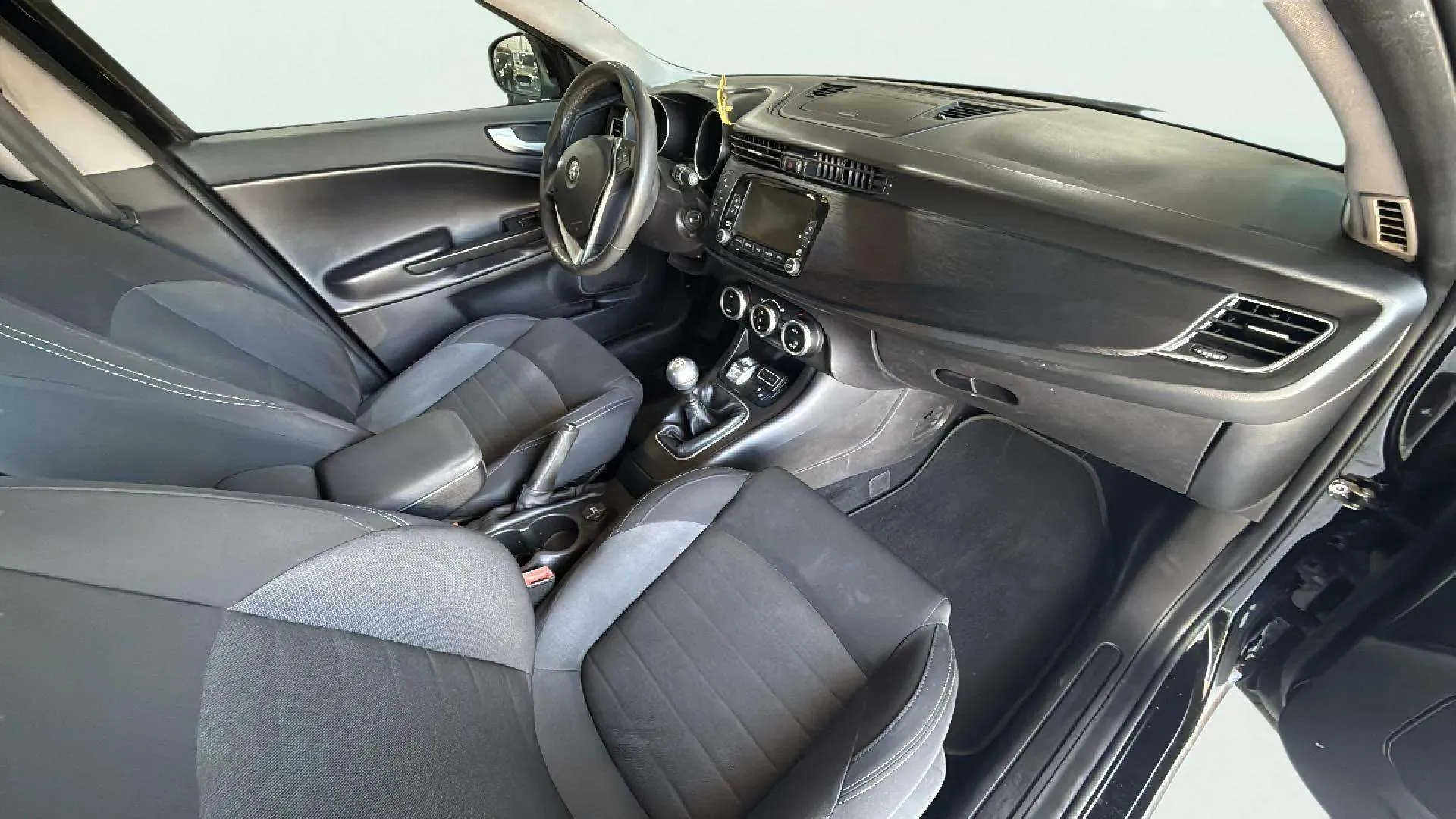 Alfa Romeo Giulietta 1.4 TB Super - foto 12