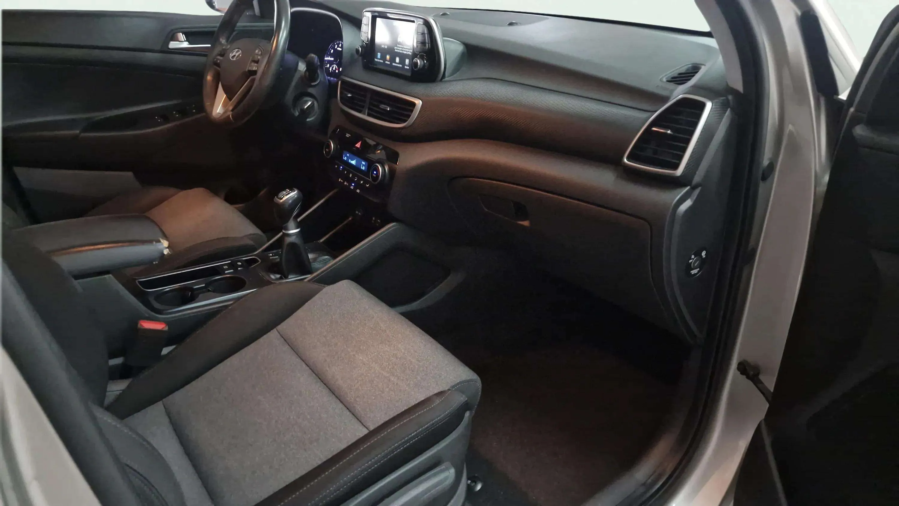Hyundai Tucson 1.6 GDI SLE 4x2 - foto 23