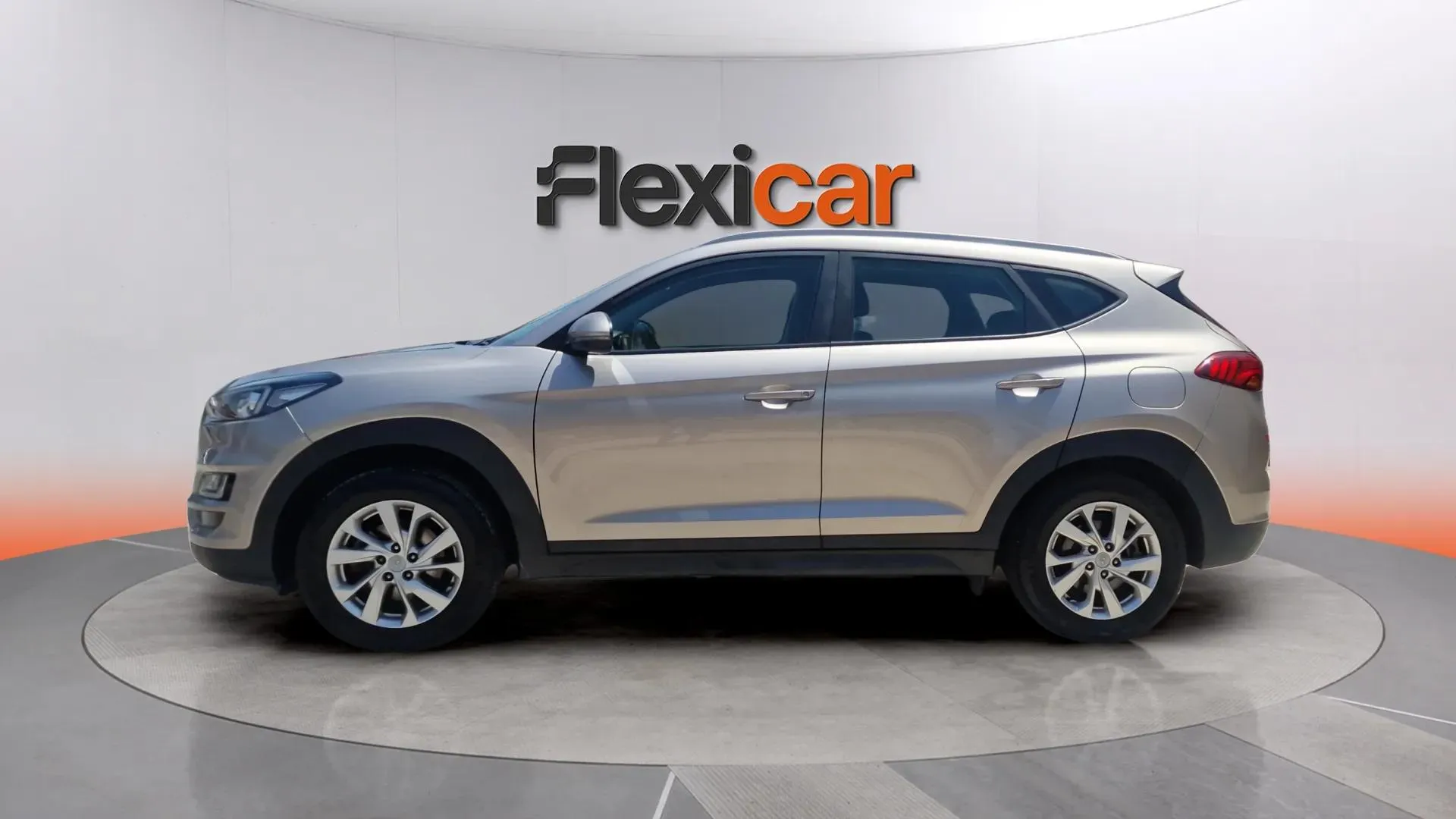 Hyundai Tucson 1.6 GDI SLE 4x2 - foto 7